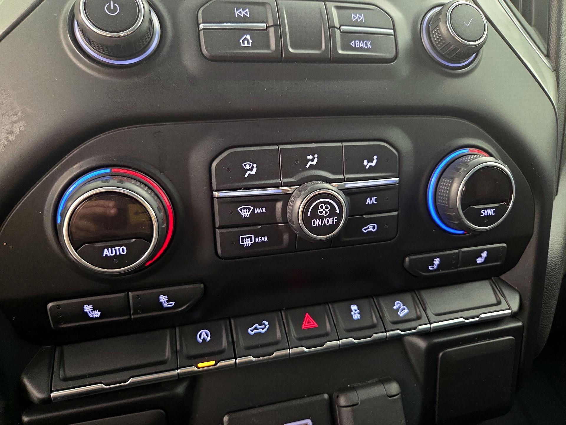 Thumbnail: 2019 Chevrolet Silverado 1500 - 16