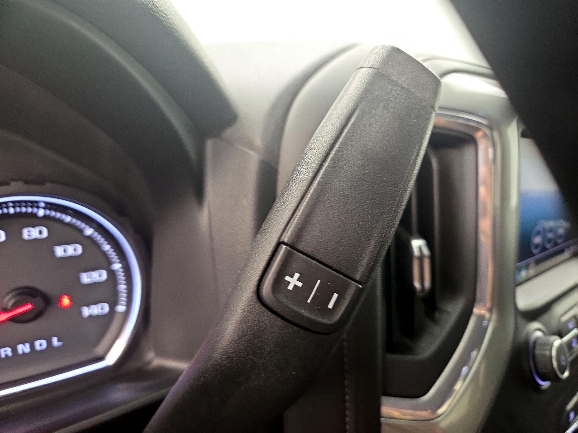 Thumbnail: 2019 Chevrolet Silverado 1500 - 17