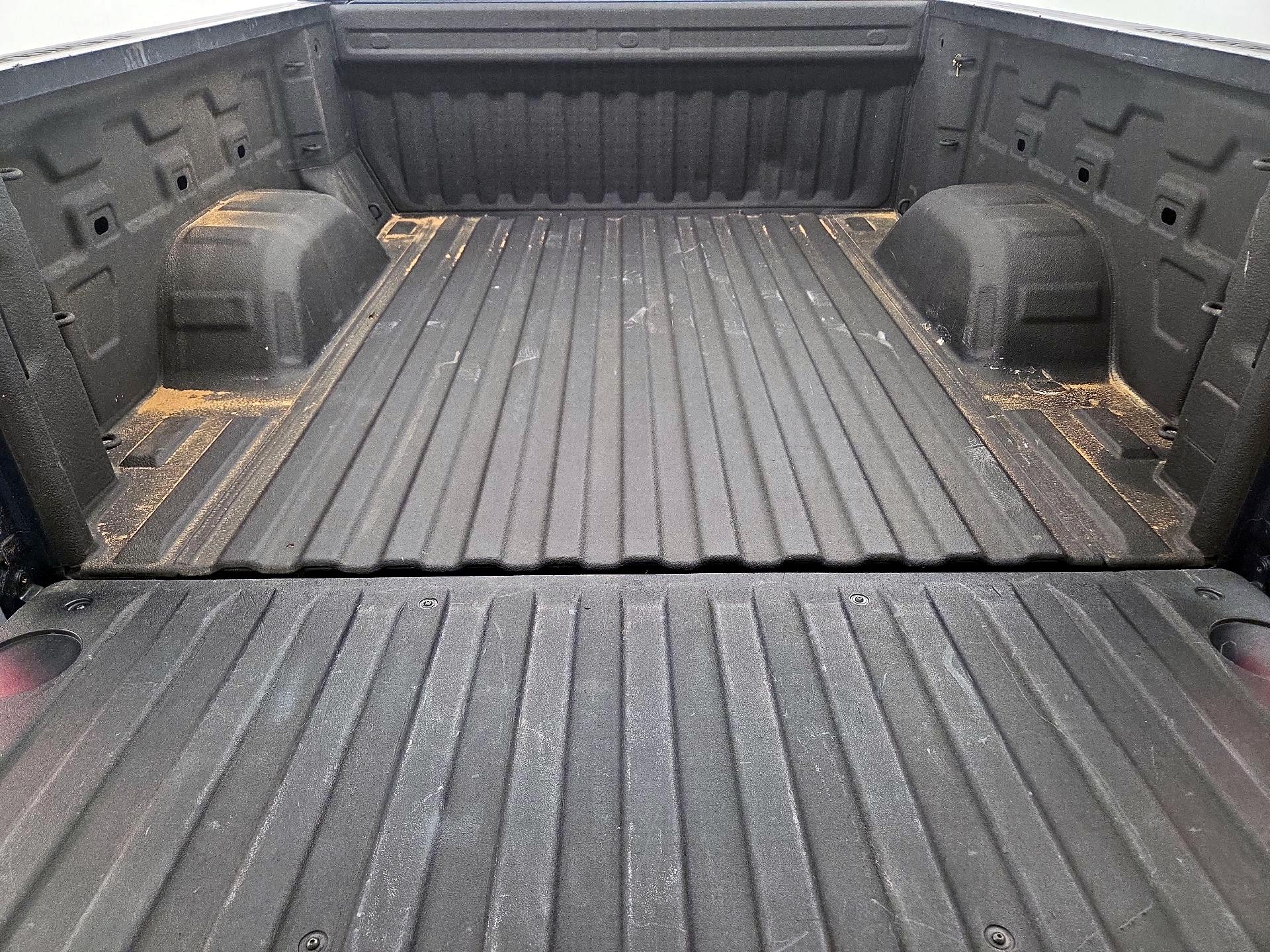 Thumbnail: 2019 Chevrolet Silverado 1500 - 20