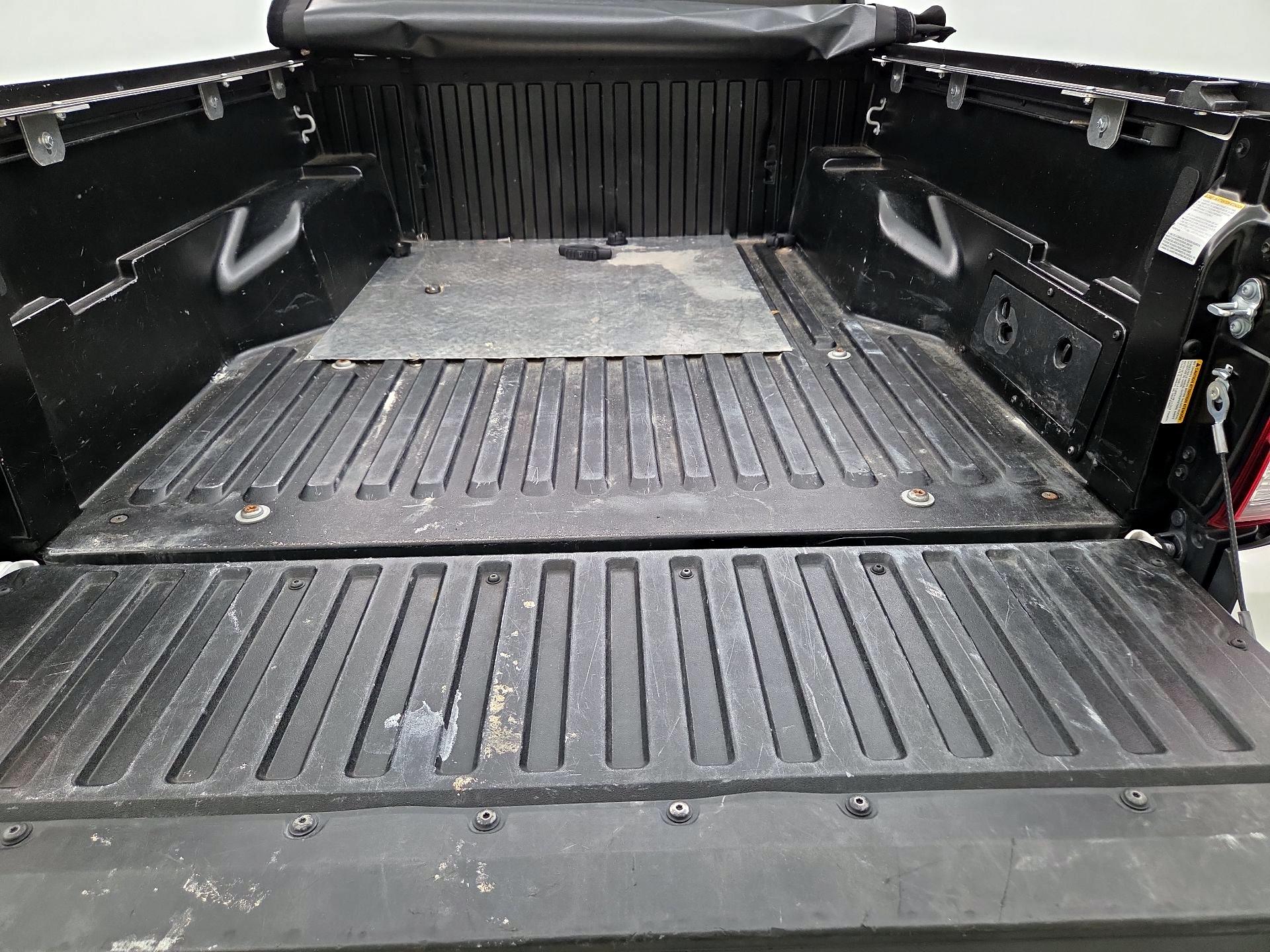 Thumbnail: 2023 Toyota Tacoma - 20