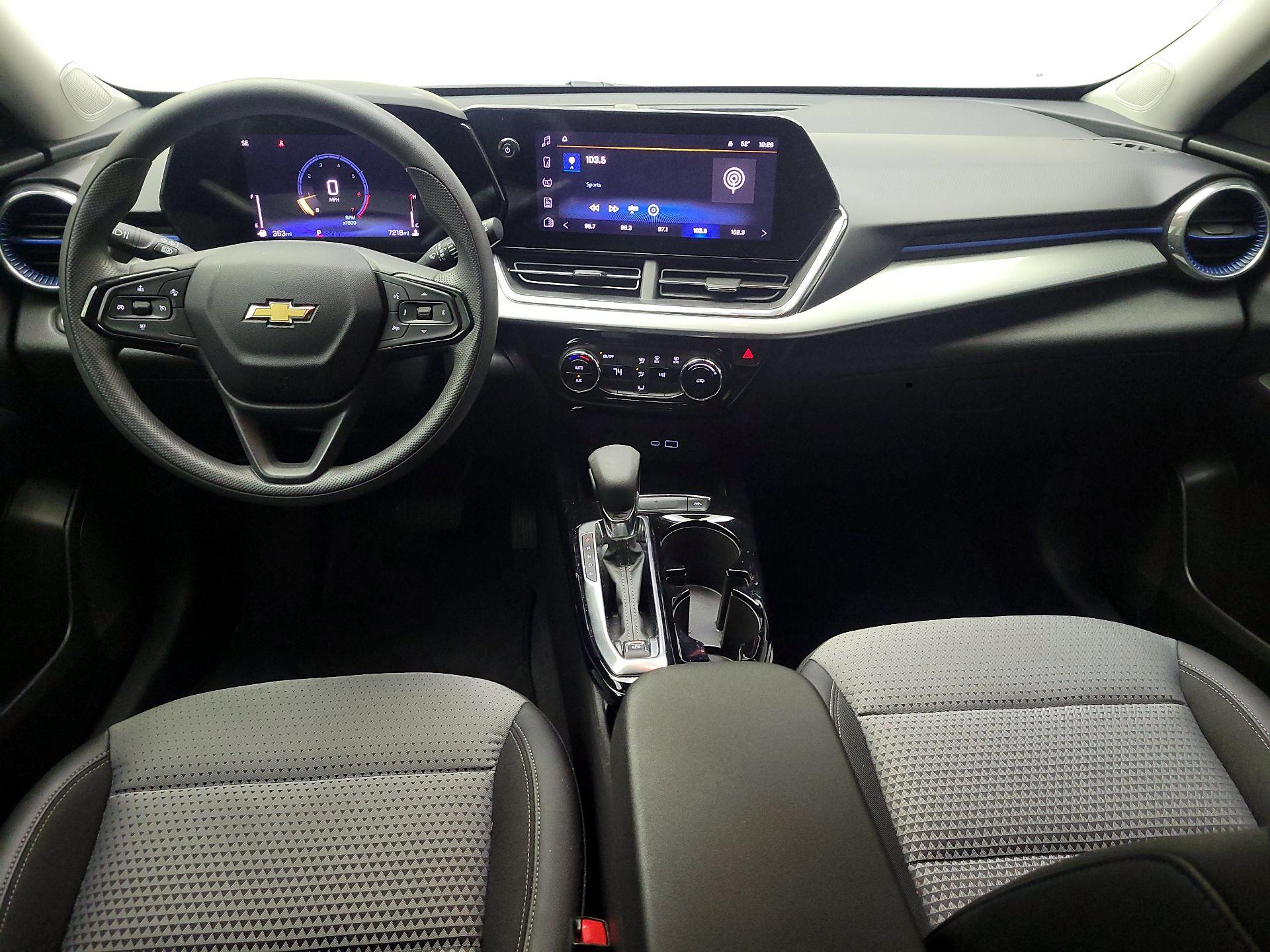 Thumbnail: 2025 Chevrolet Trax - 9