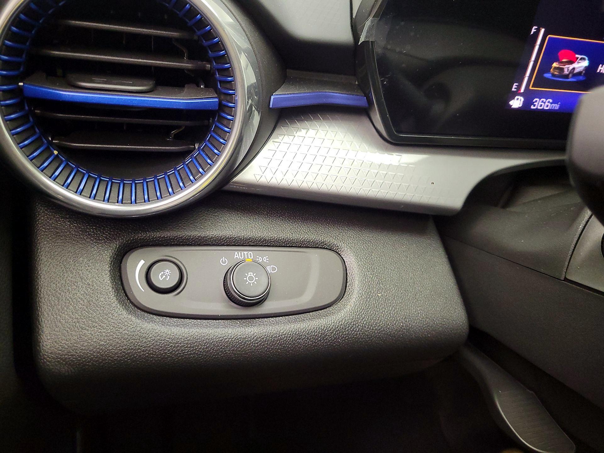 Thumbnail: 2025 Chevrolet Trax - 13