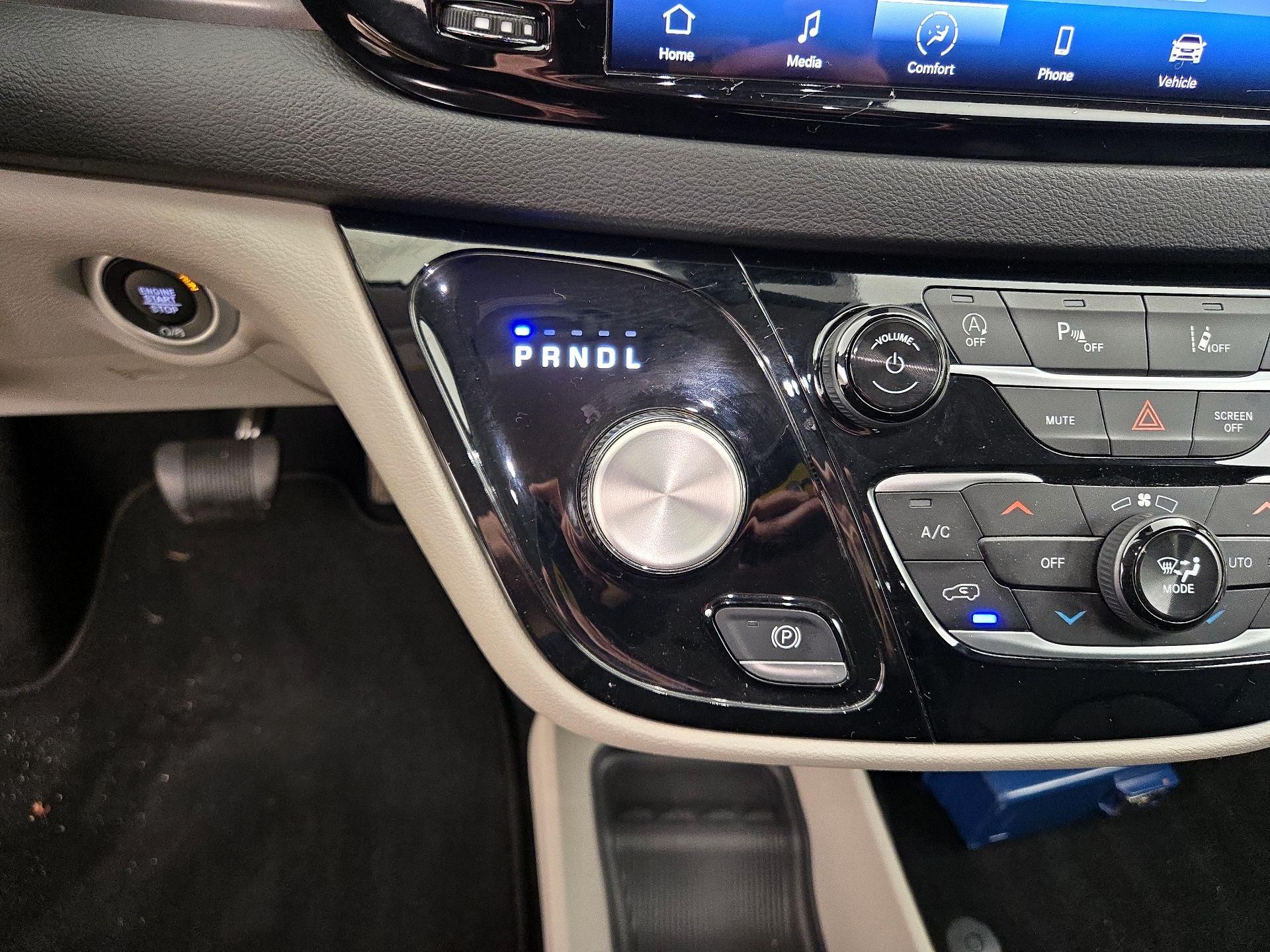 Thumbnail: 2024 Chrysler Pacifica - 17