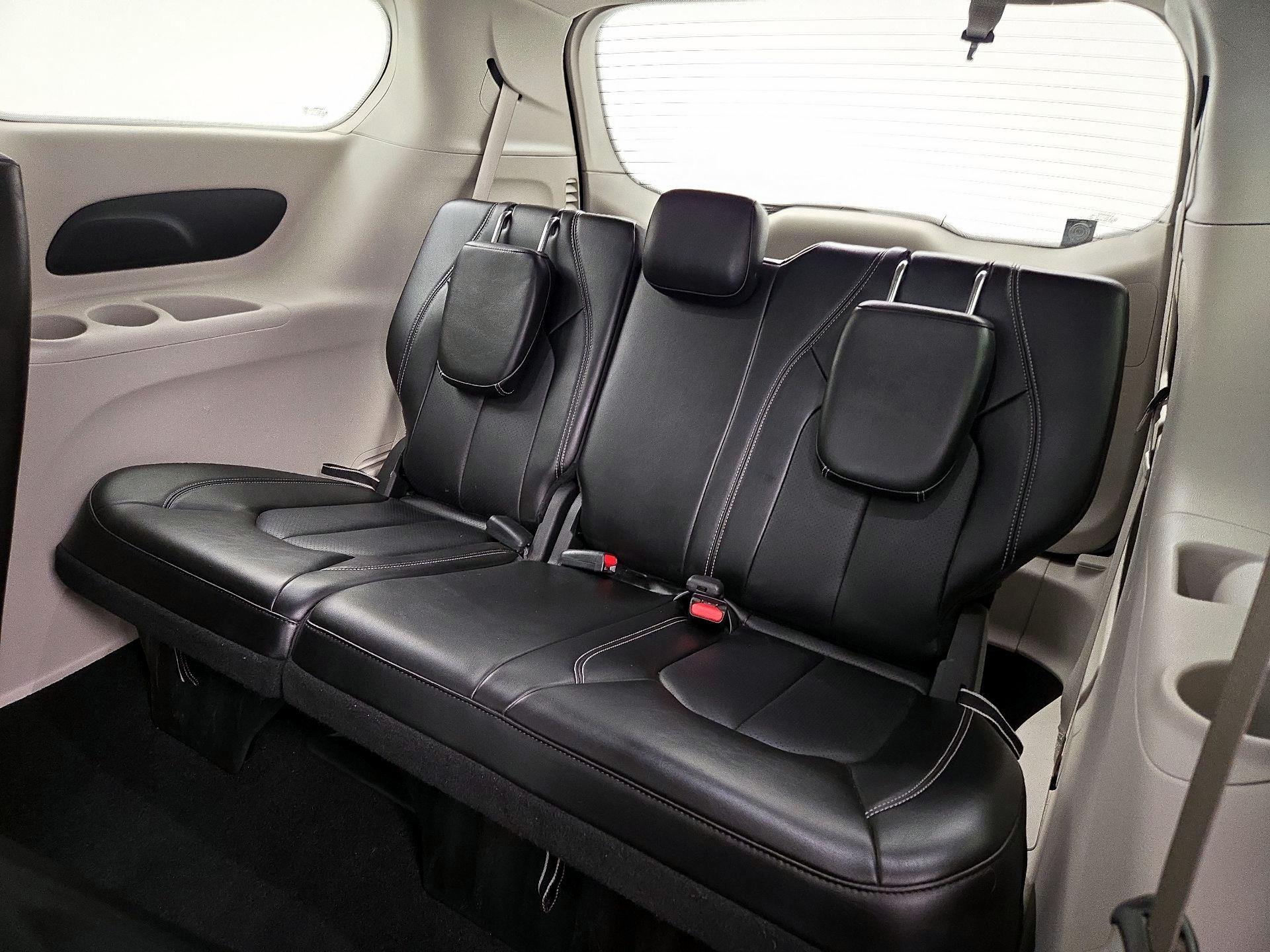 Thumbnail: 2024 Chrysler Pacifica - 20