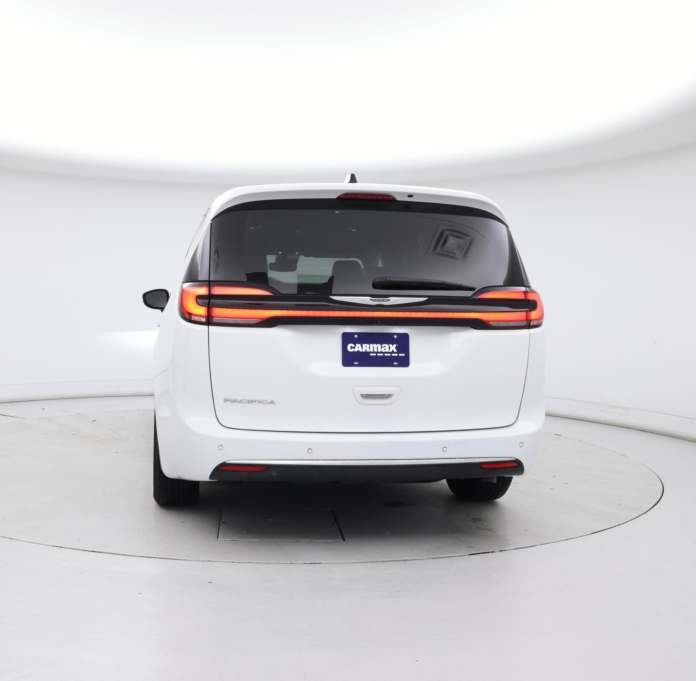 Thumbnail: 2024 Chrysler Pacifica - 6