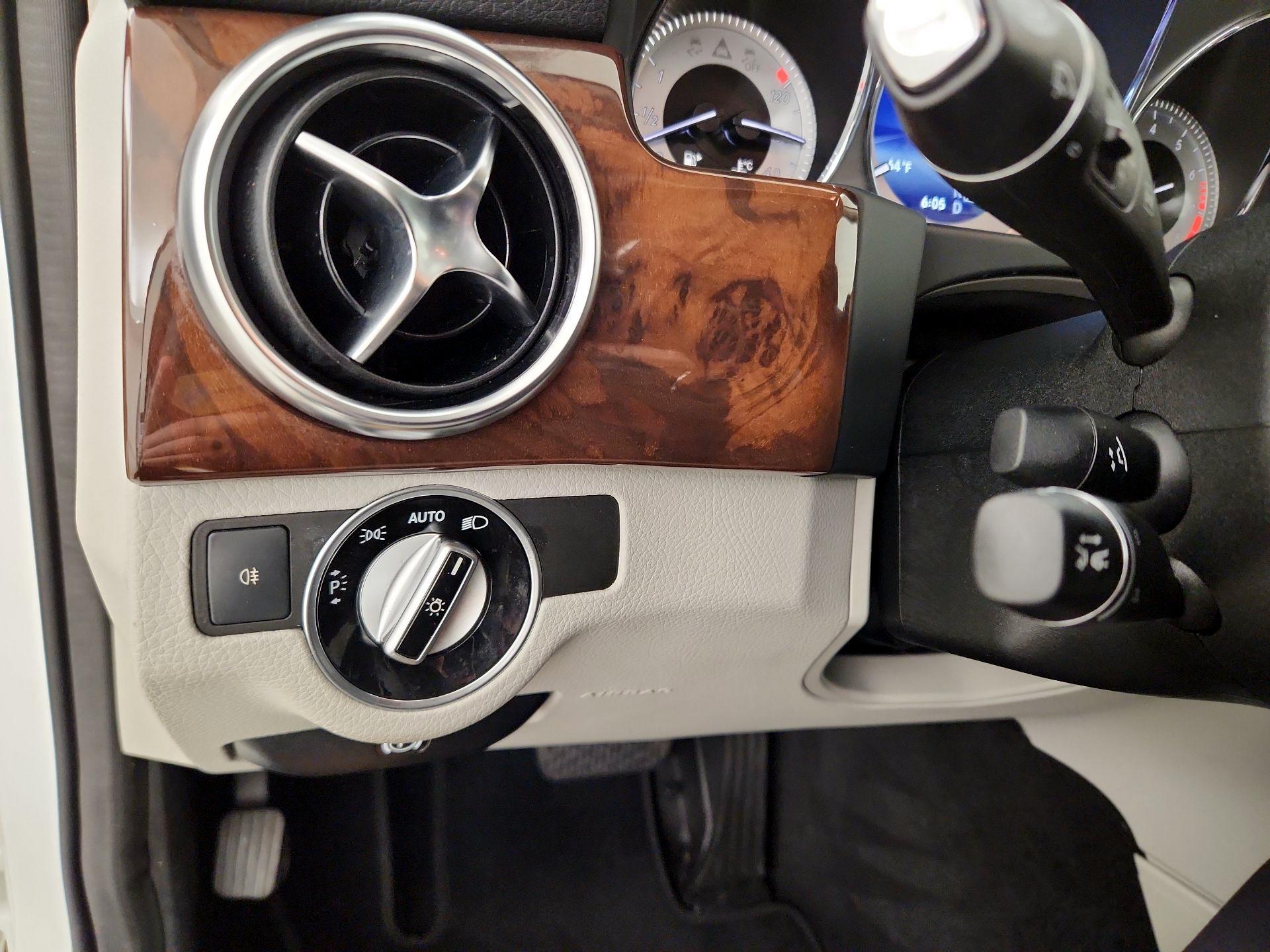 Thumbnail: 2015 Mercedes-Benz GLK - 13