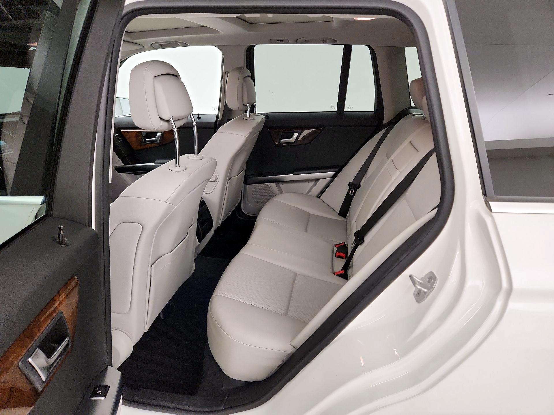 Thumbnail: 2015 Mercedes-Benz GLK - 18