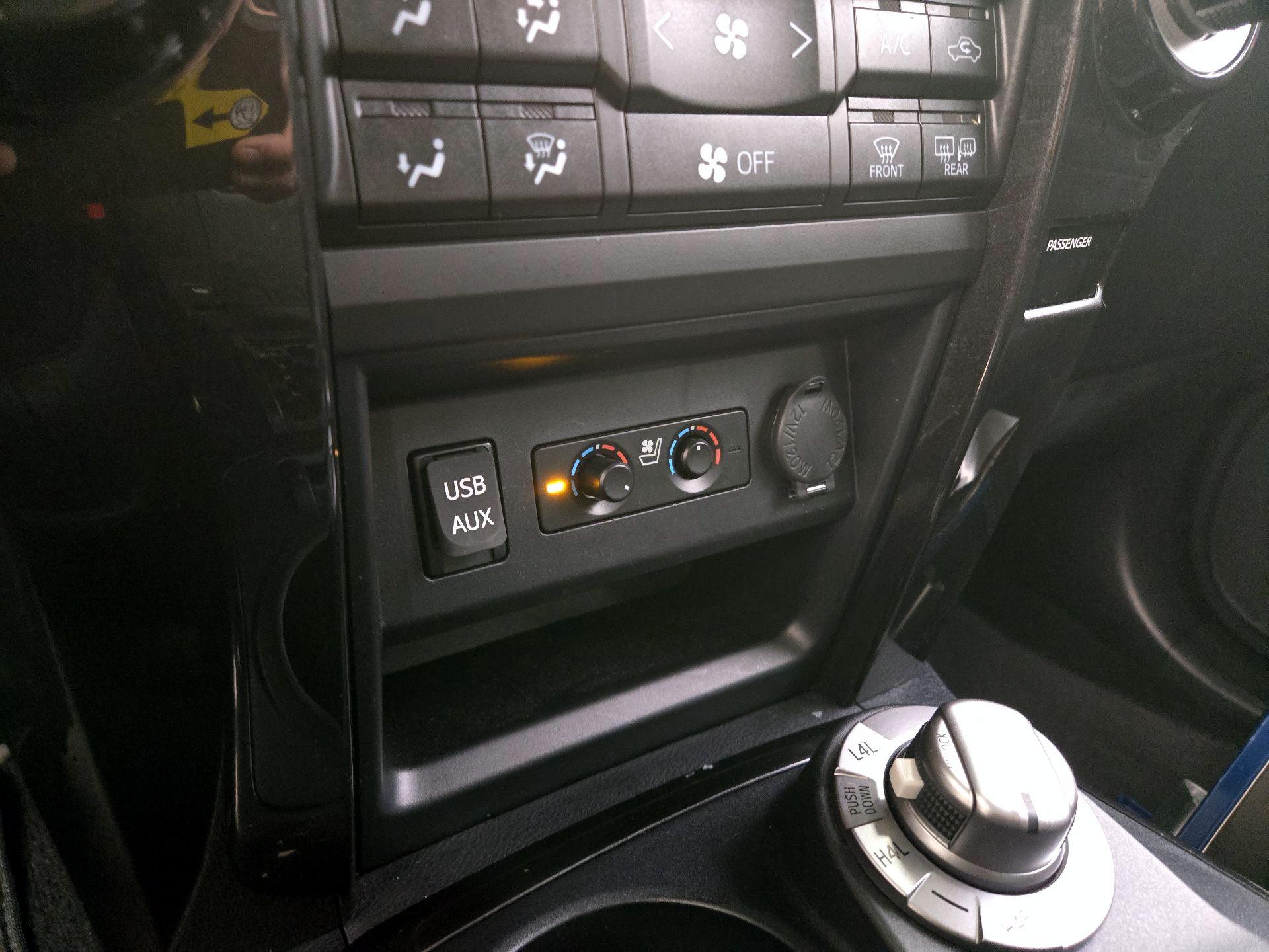 Thumbnail: 2019 Toyota 4Runner - 19