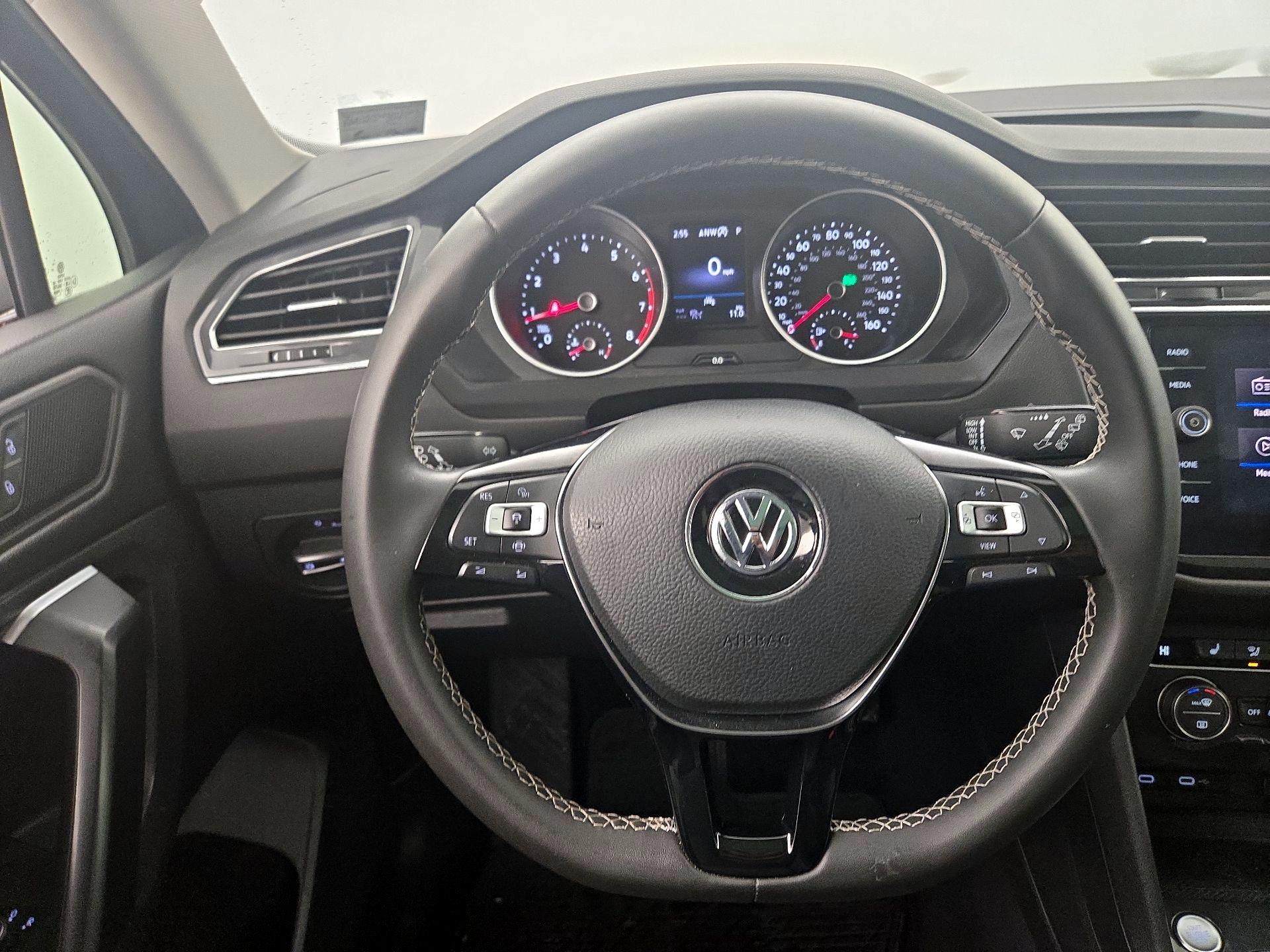 Thumbnail: 2021 Volkswagen Tiguan - 10