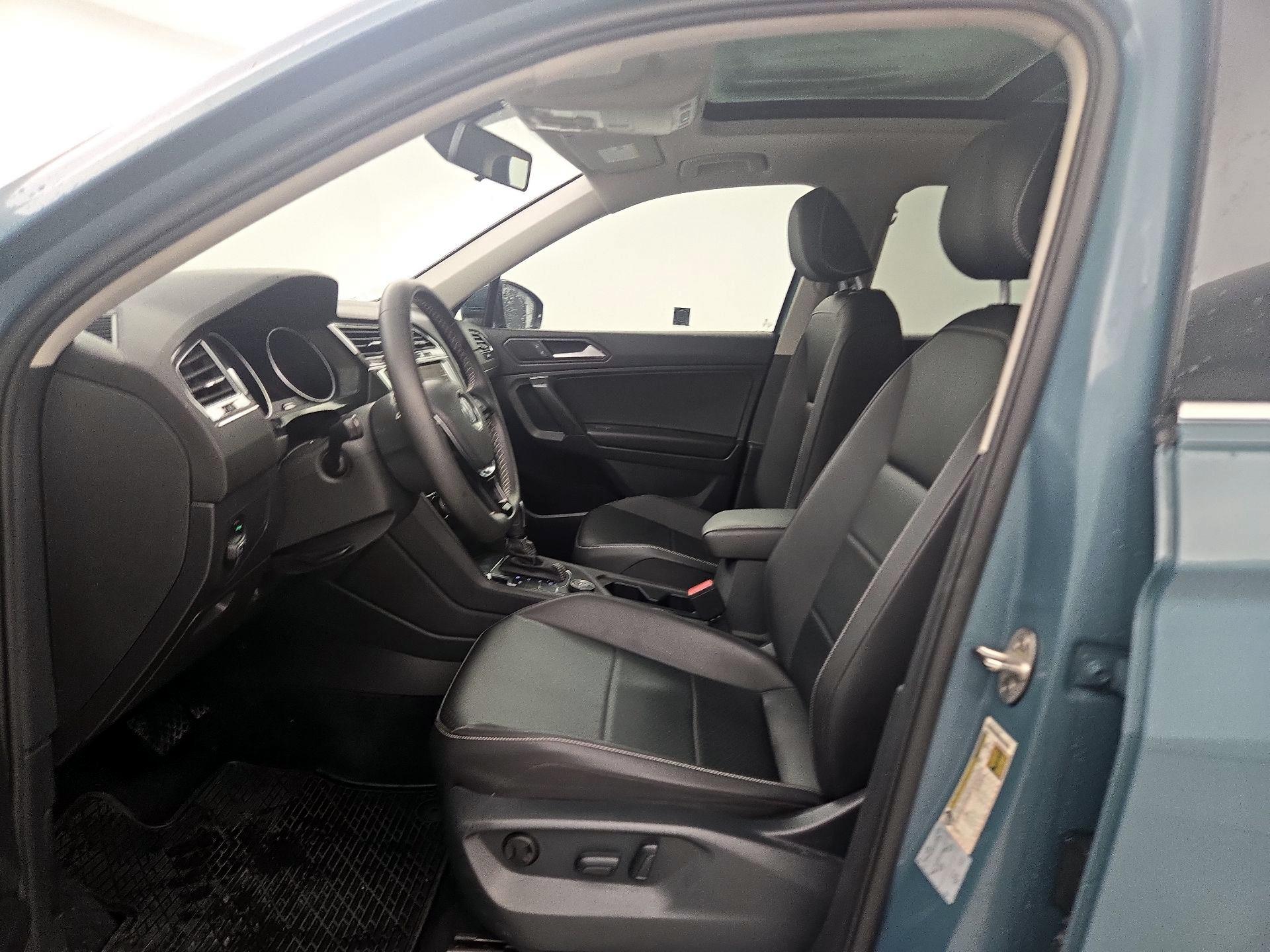 Thumbnail: 2021 Volkswagen Tiguan - 11