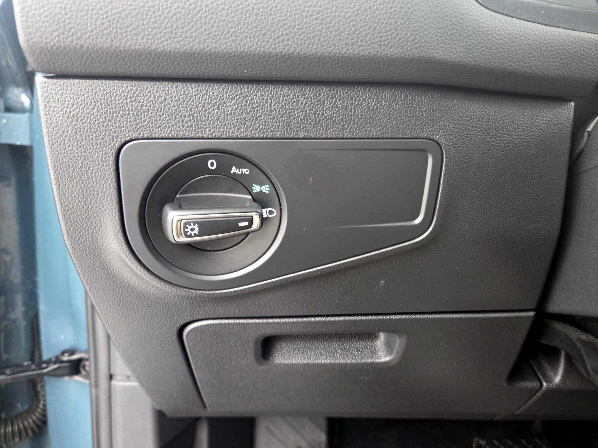 Thumbnail: 2021 Volkswagen Tiguan - 13