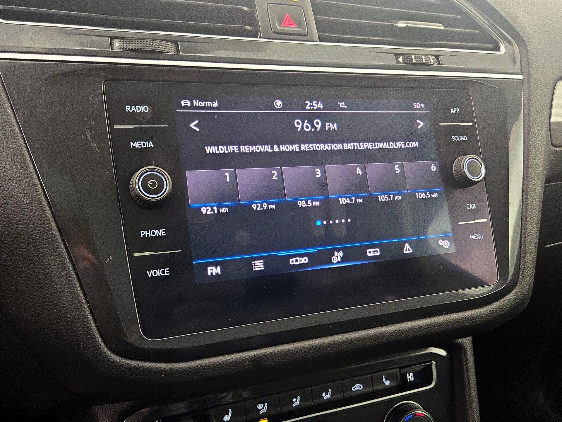 Thumbnail: 2021 Volkswagen Tiguan - 14