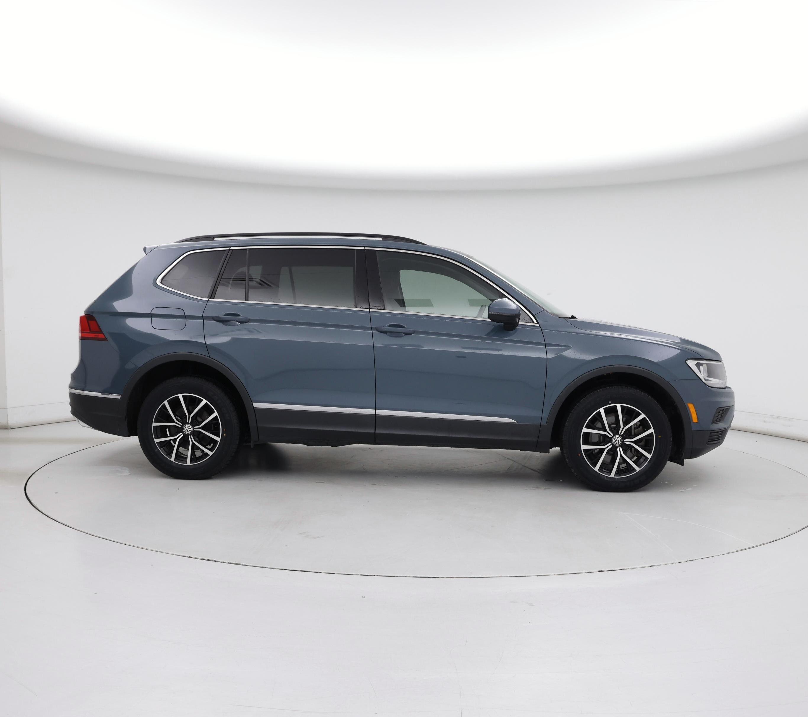 Thumbnail: 2021 Volkswagen Tiguan - 7