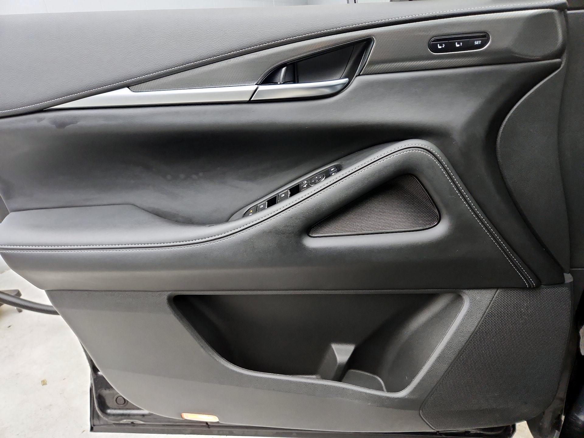 Thumbnail: 2023 INFINITI QX60 - 12