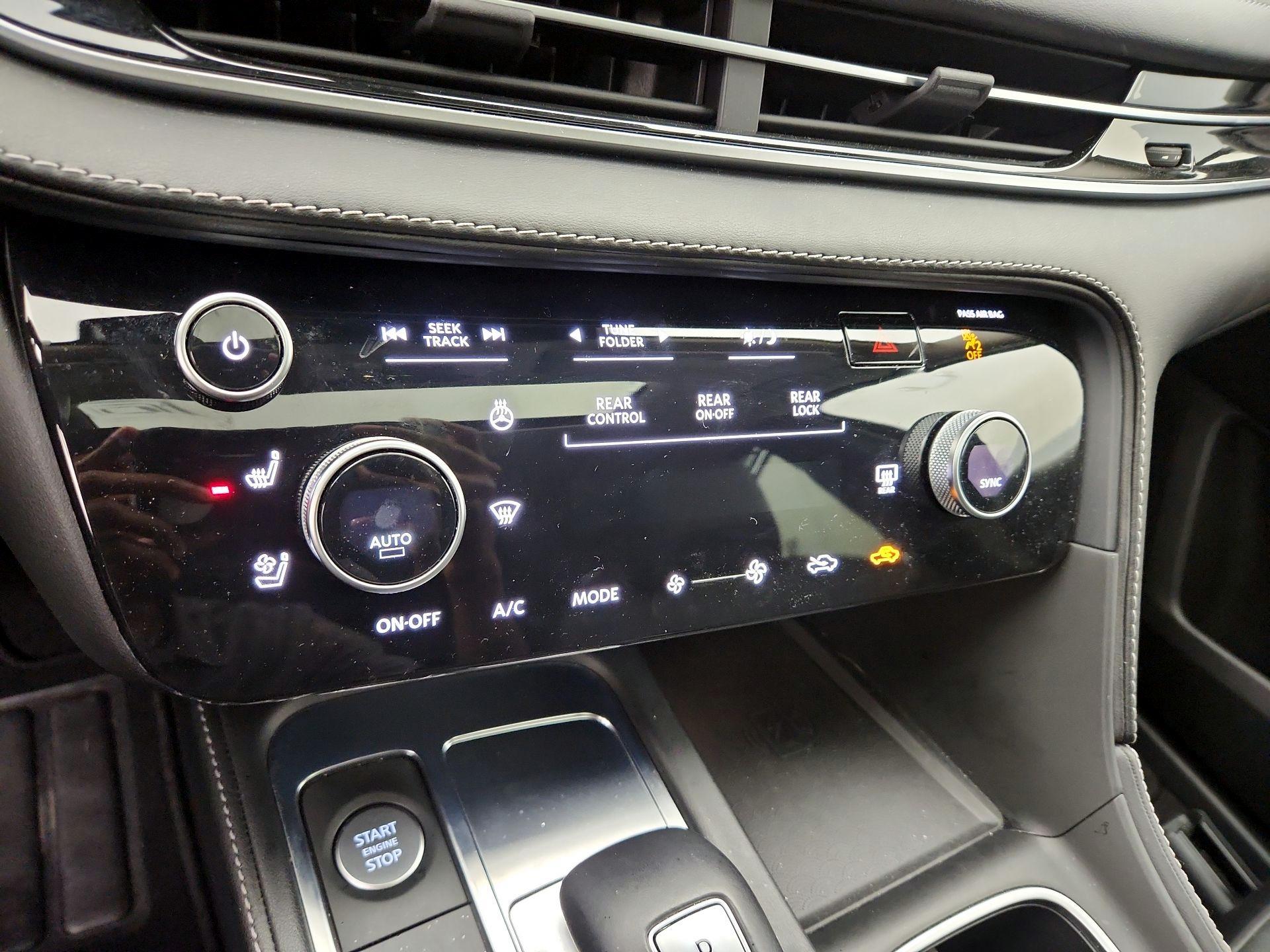 Thumbnail: 2023 INFINITI QX60 - 17