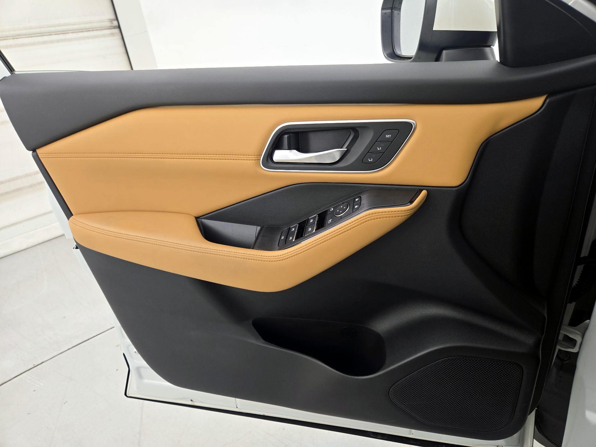 Thumbnail: 2023 Nissan Rogue - 12