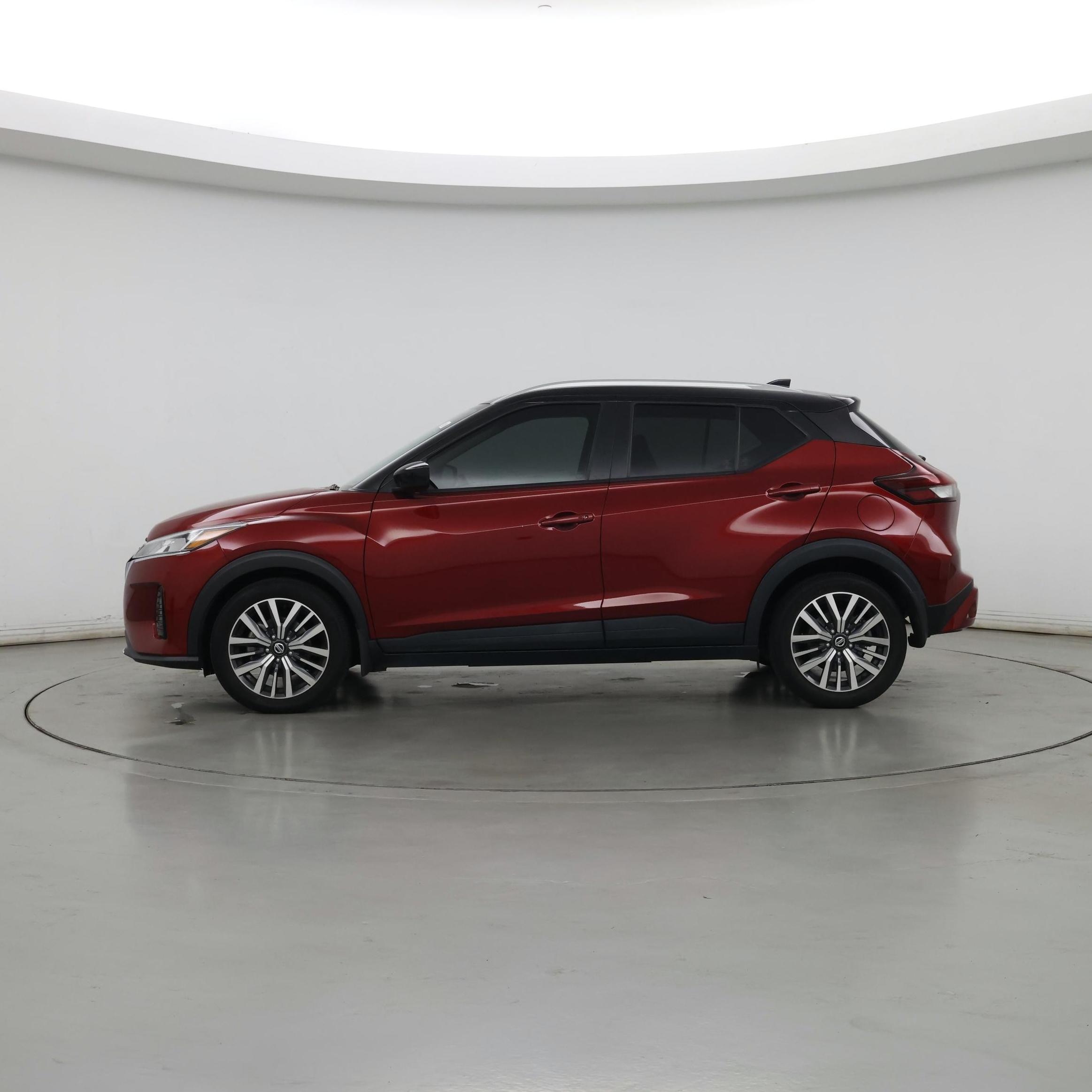 Thumbnail: 2021 Nissan Kicks - 3