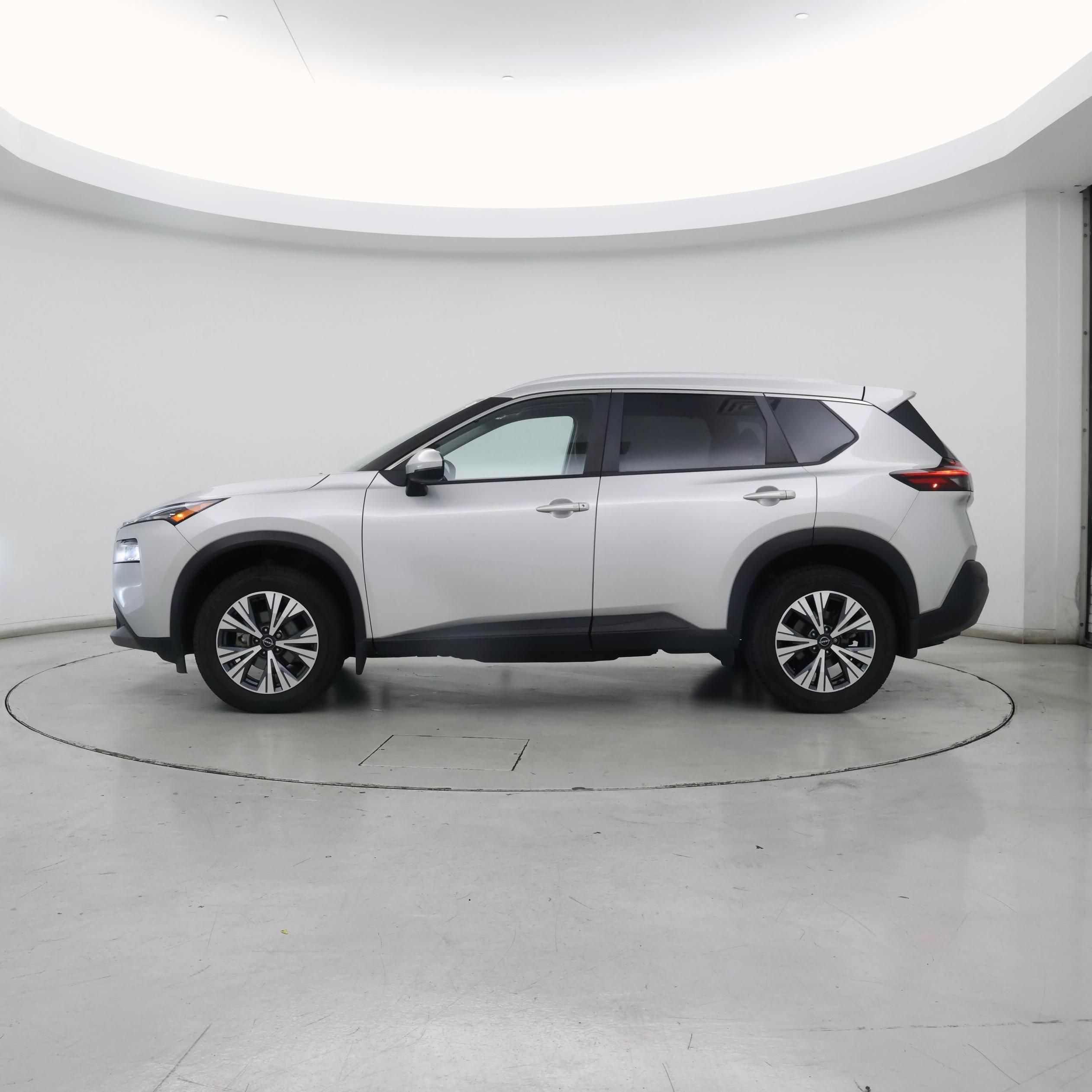 Thumbnail: 2022 Nissan Rogue - 3