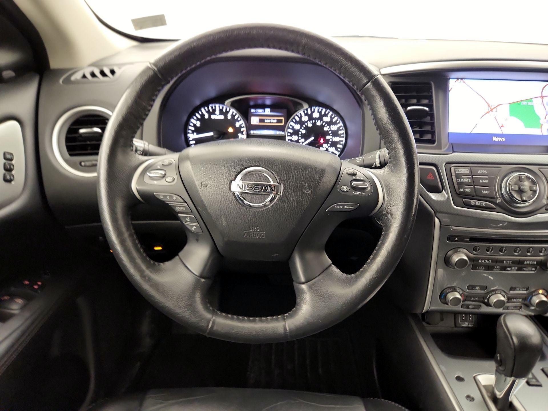 Thumbnail: 2018 Nissan Pathfinder - 10