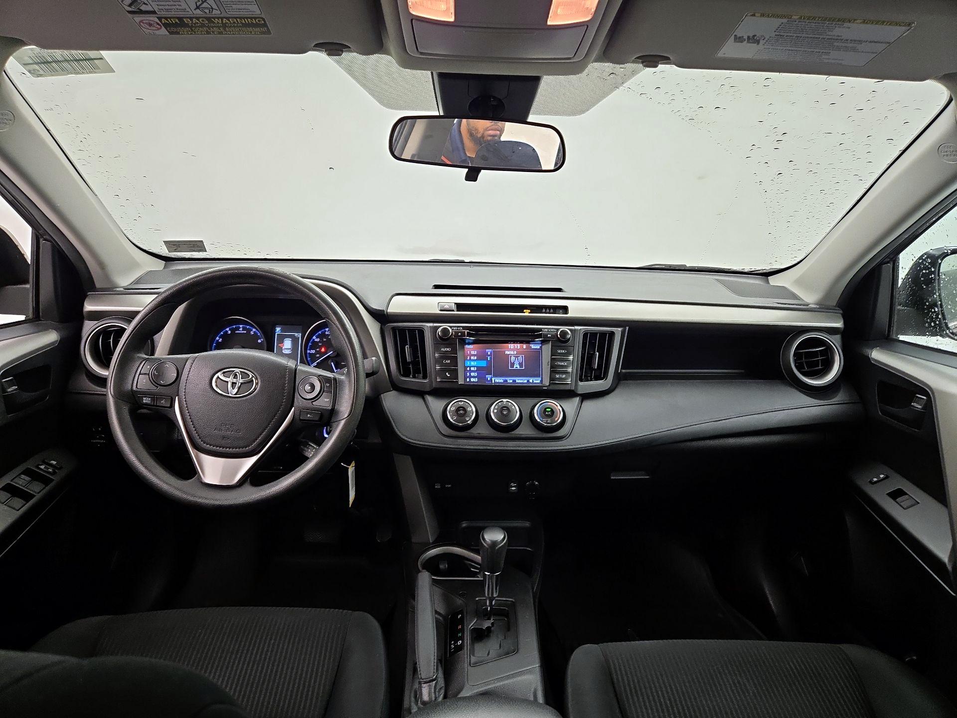 Thumbnail: 2017 Toyota RAV4 - 9