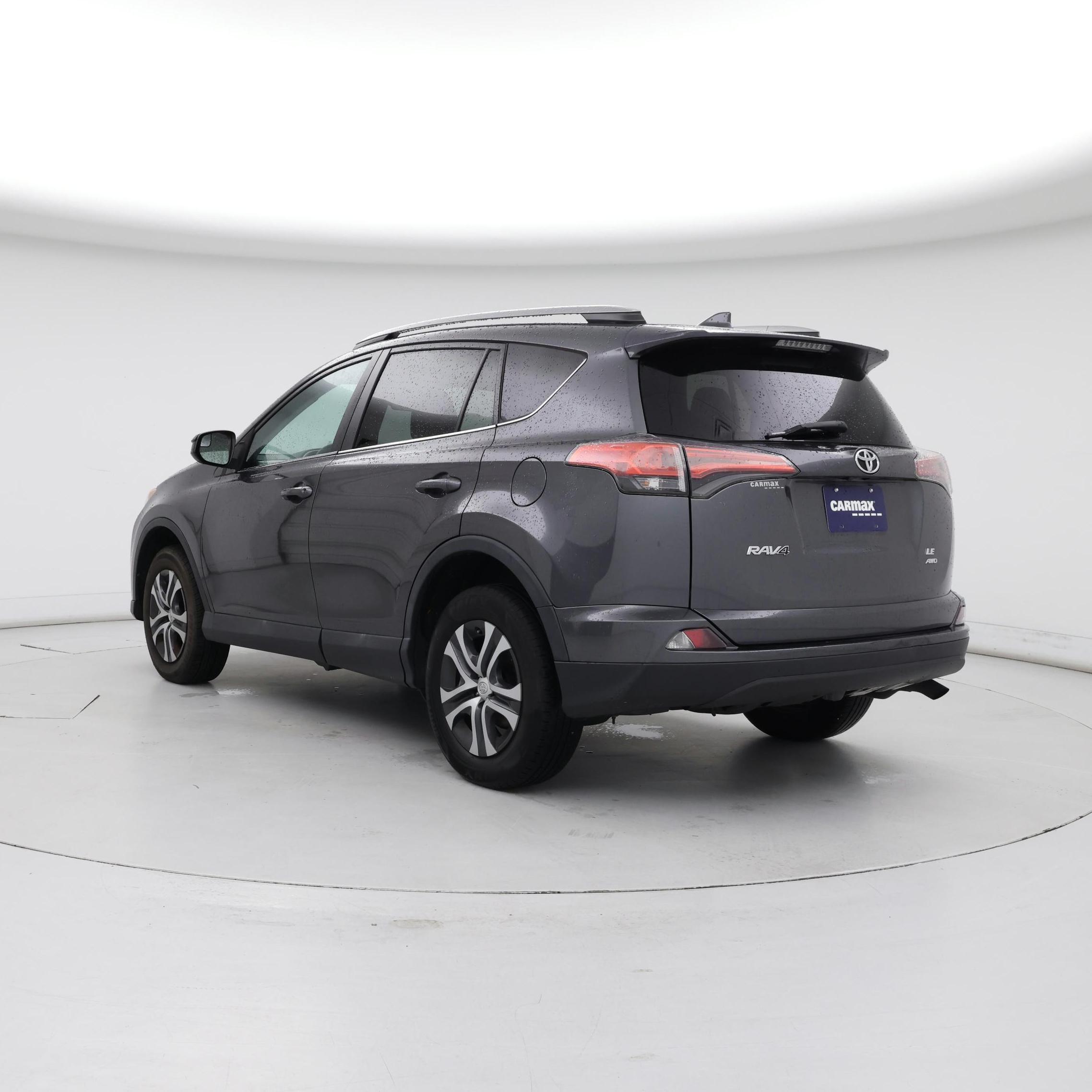 Thumbnail: 2017 Toyota RAV4 - 2