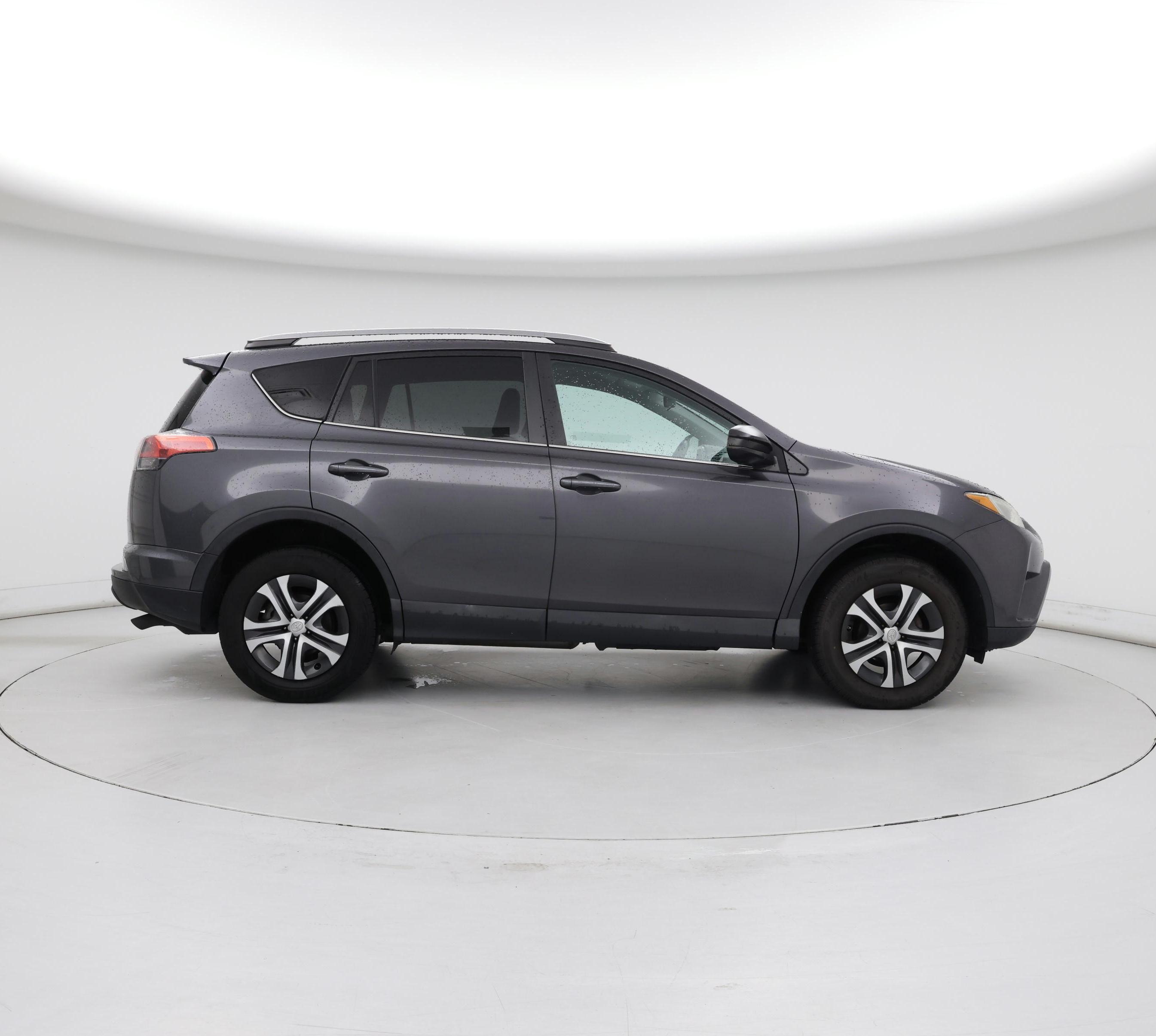 Thumbnail: 2017 Toyota RAV4 - 7