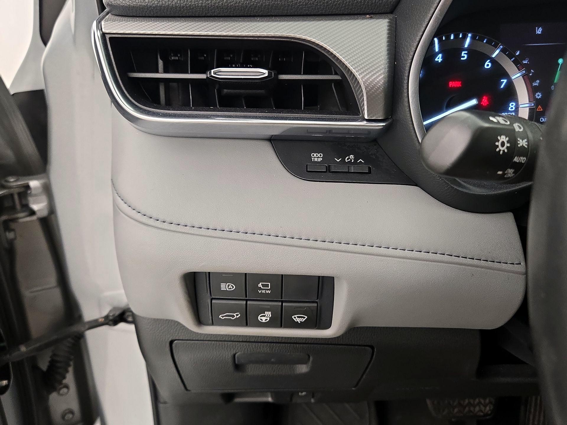 Thumbnail: 2020 Toyota Highlander - 13