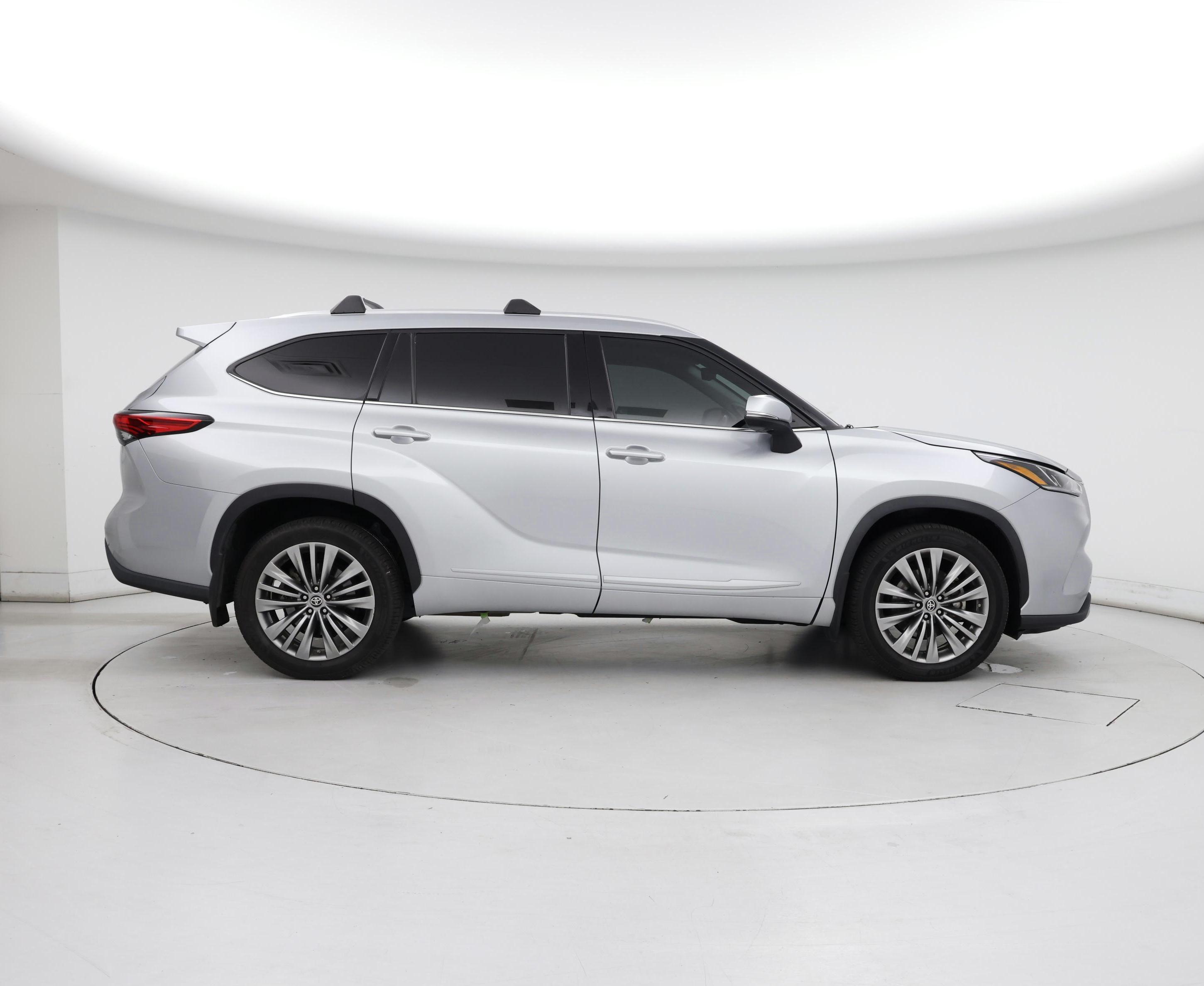 Thumbnail: 2020 Toyota Highlander - 7