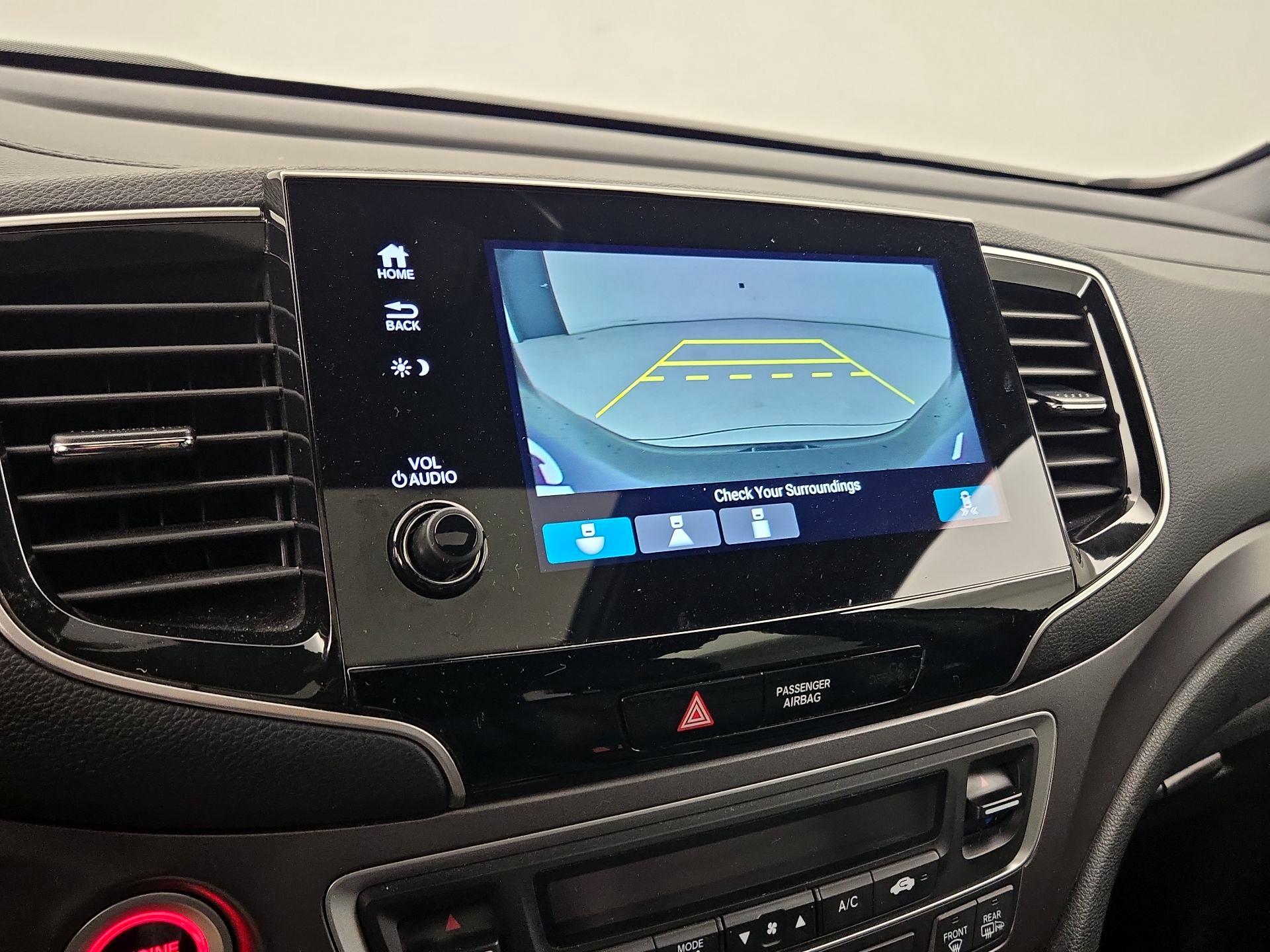 Thumbnail: 2020 Honda Passport - 14