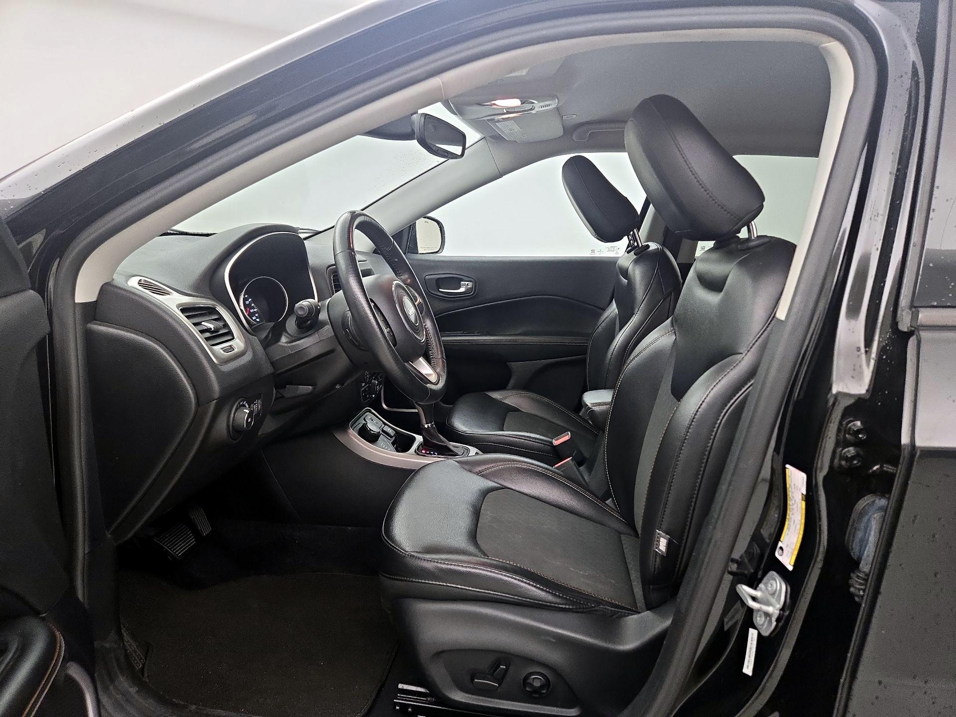 Thumbnail: 2018 Jeep Compass - 11