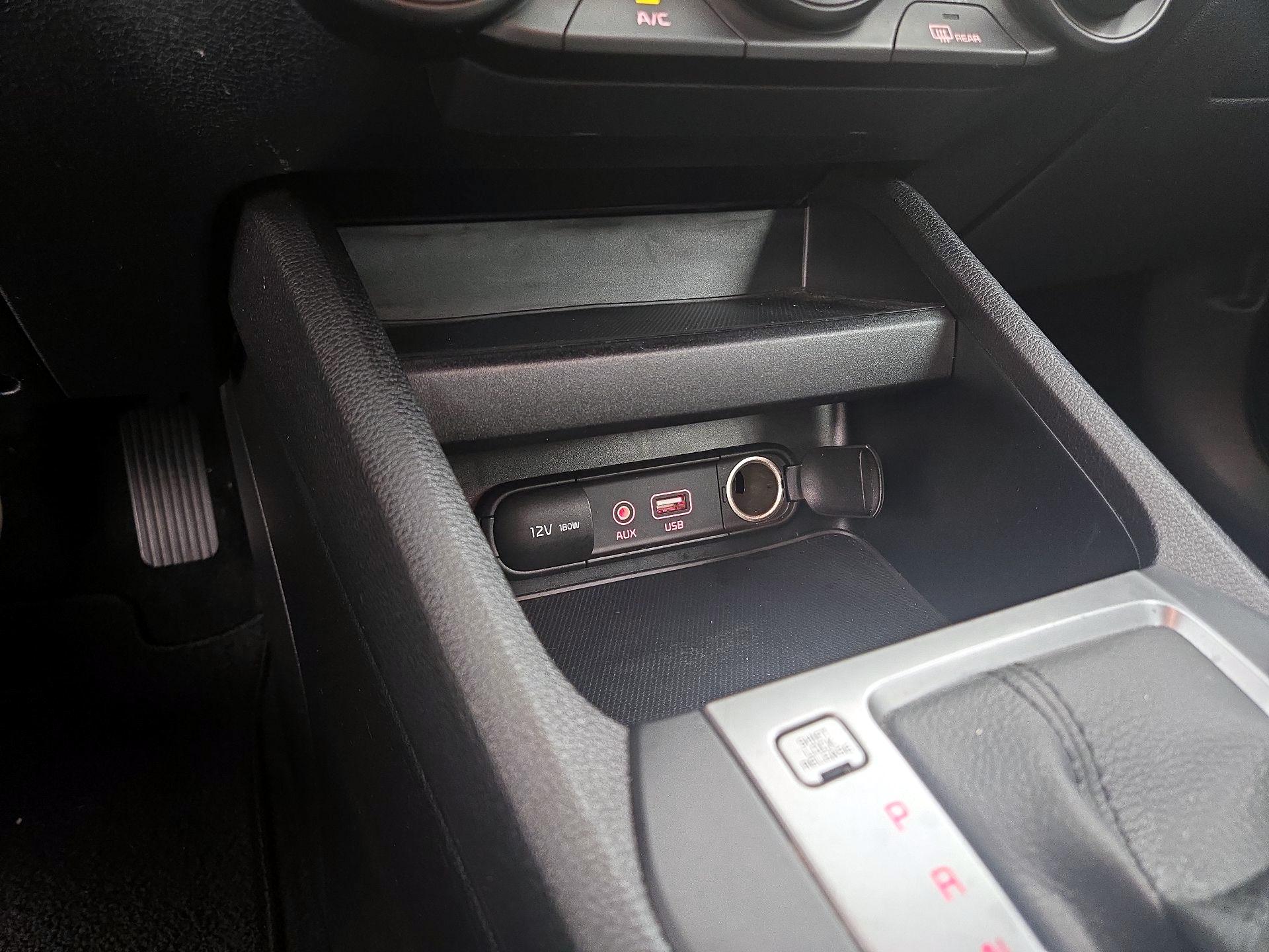 Thumbnail: 2020 Kia Forte - 18