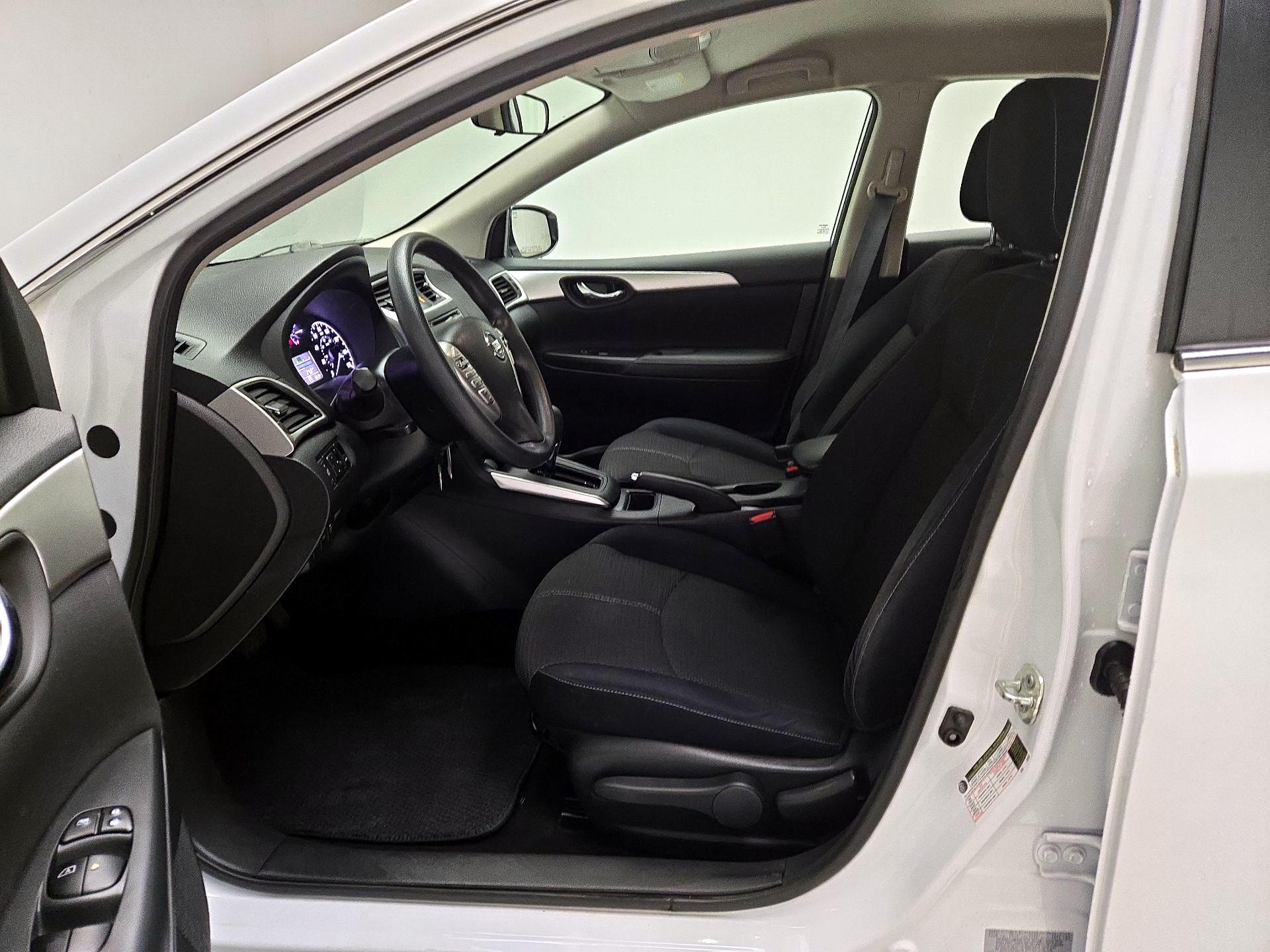 Thumbnail: 2017 Nissan Sentra - 11