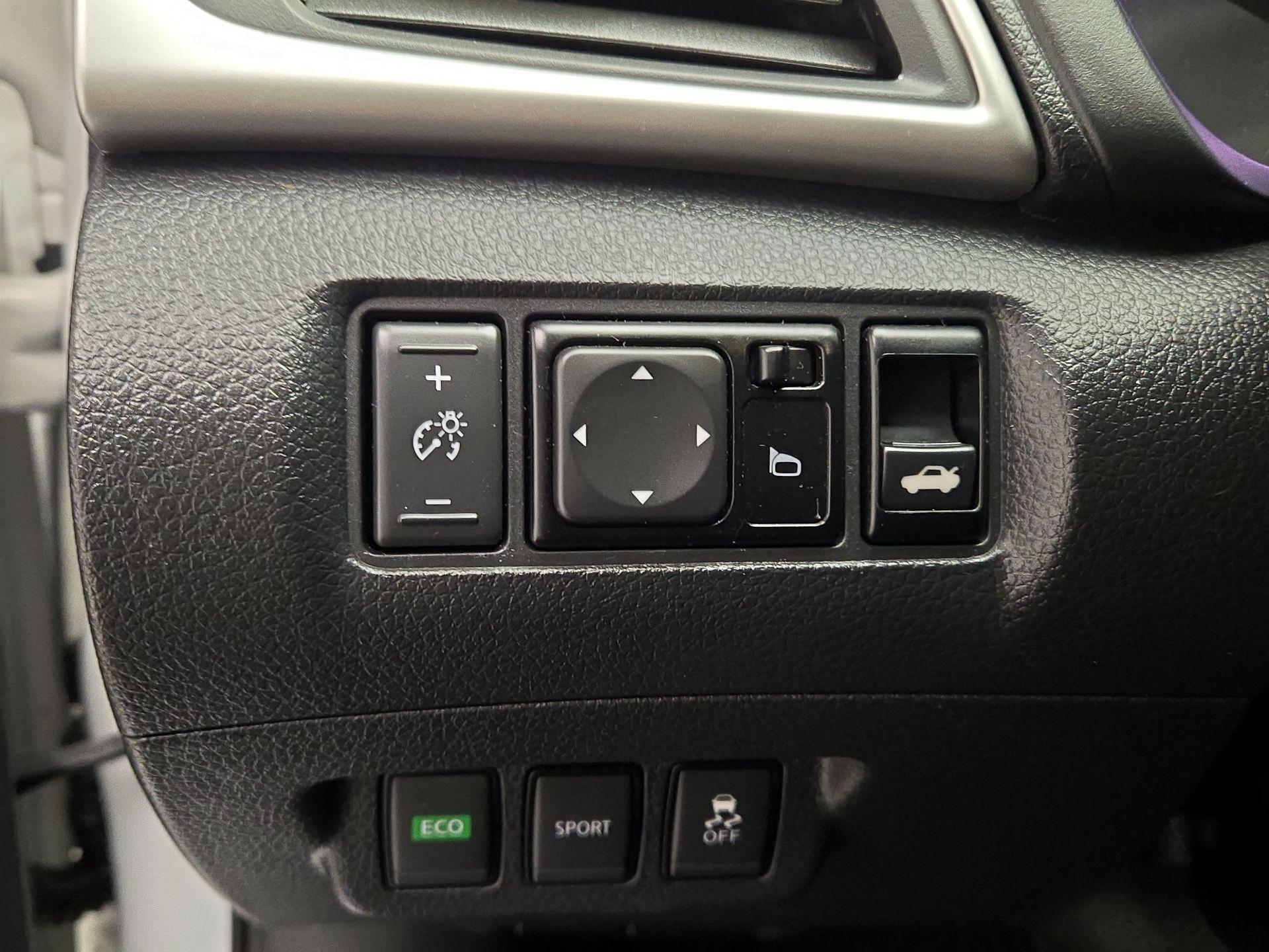 Thumbnail: 2017 Nissan Sentra - 13