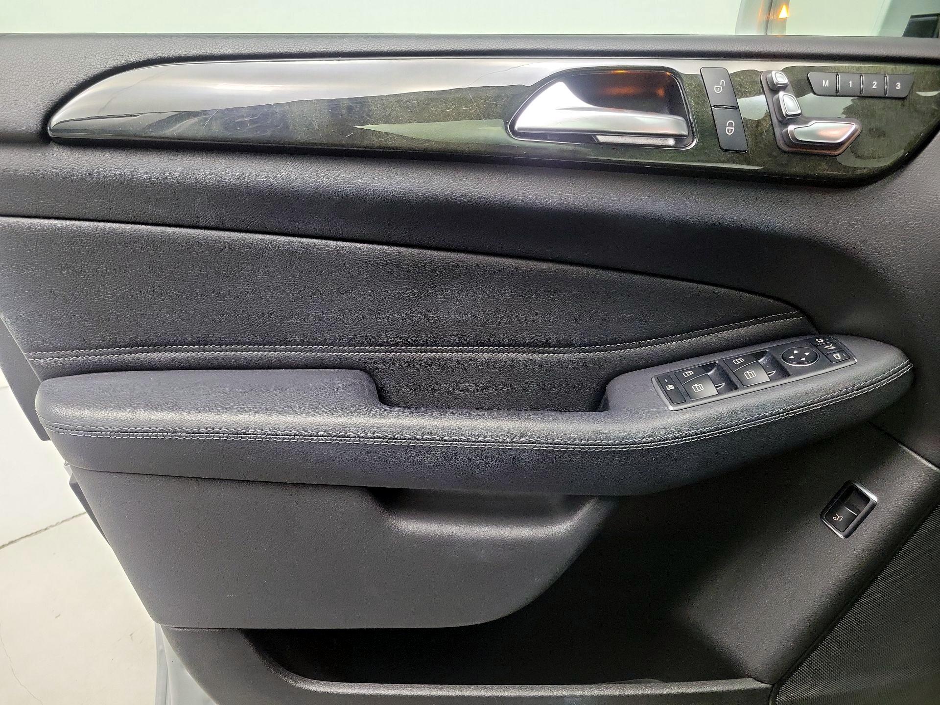 Thumbnail: 2018 Mercedes-Benz GLE - 12