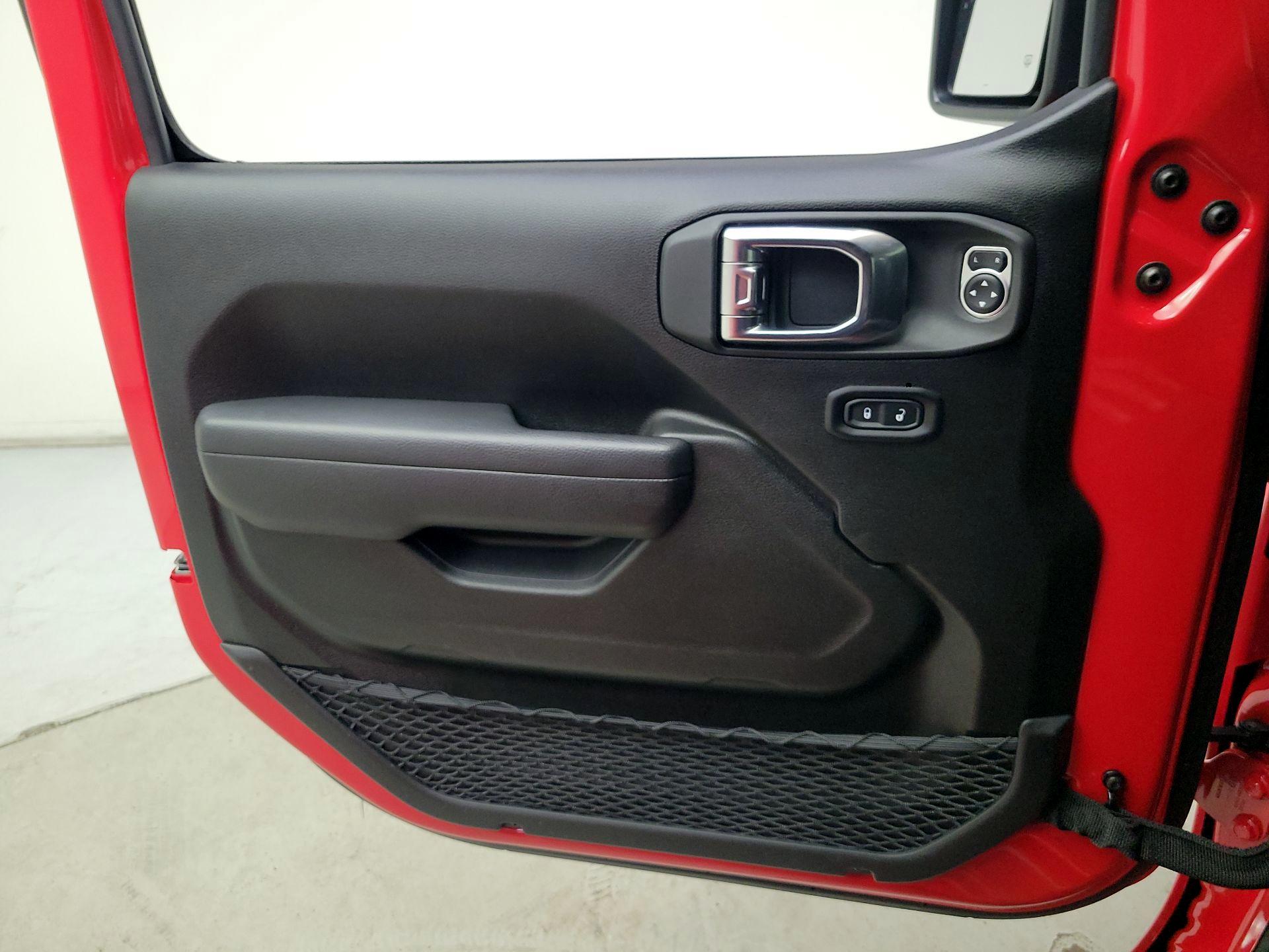 Thumbnail: 2025 Jeep Gladiator - 12