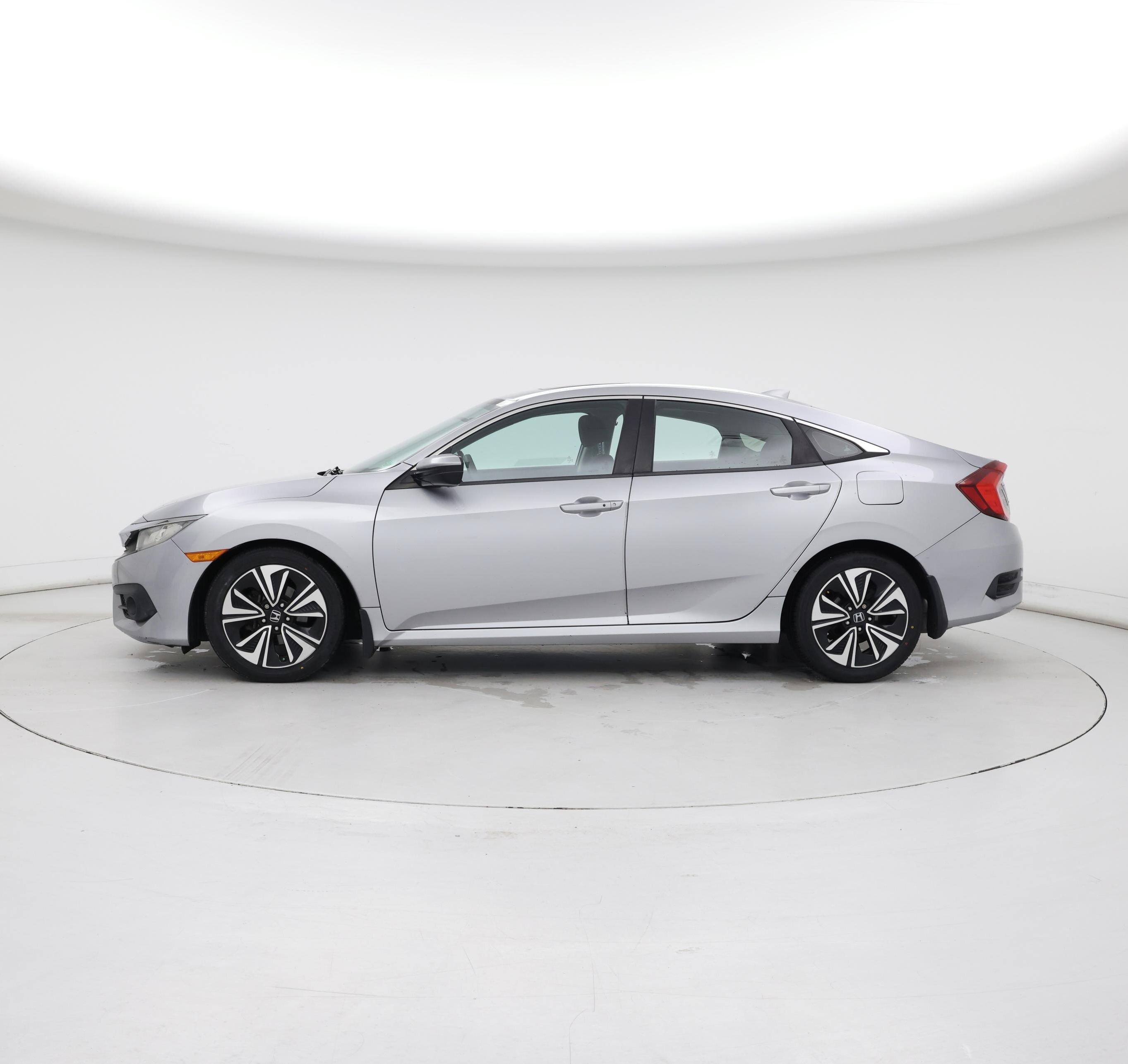 Thumbnail: 2016 Honda Civic - 3
