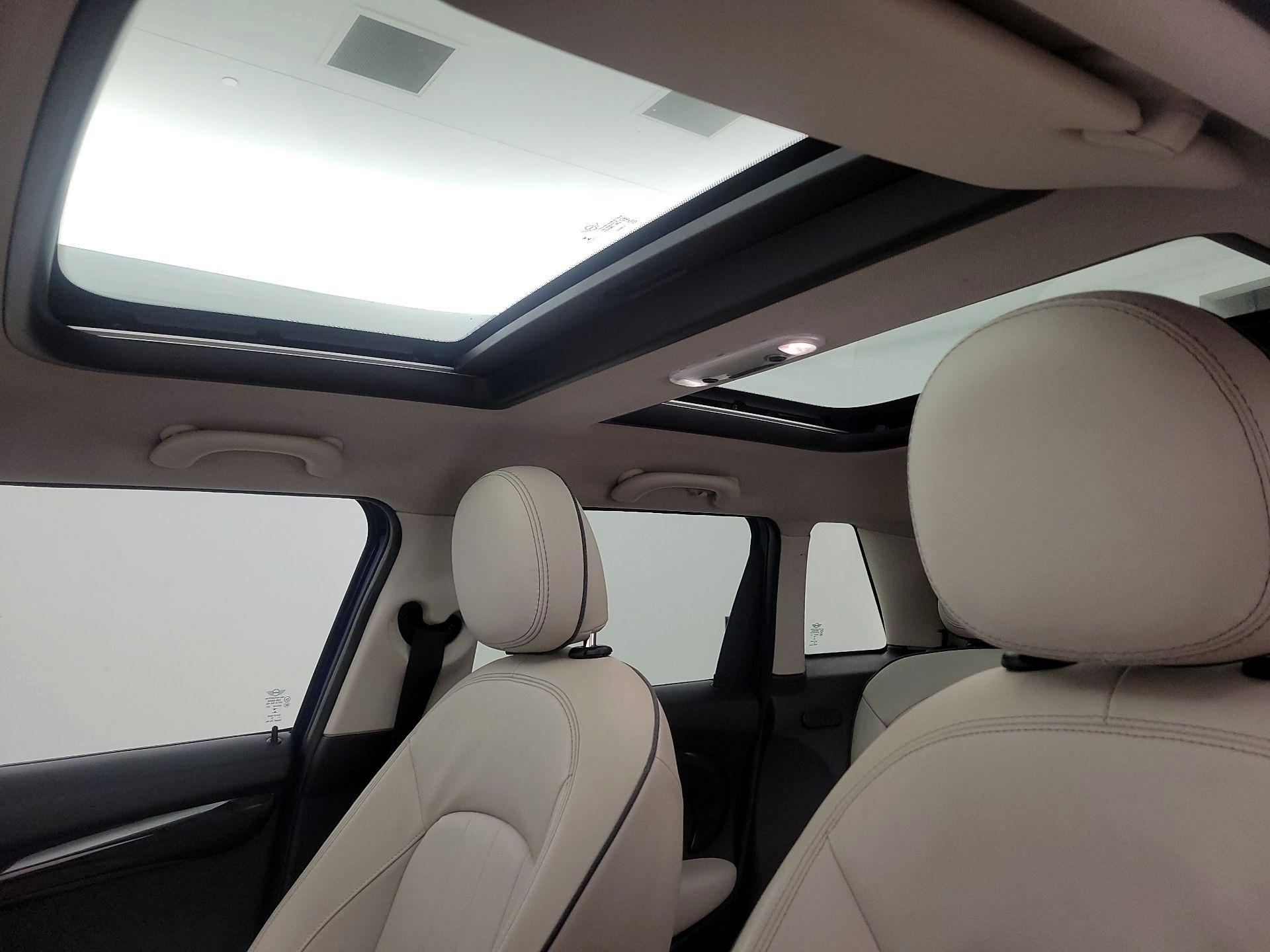 Thumbnail: 2019 MINI Cooper Hardtop - 19