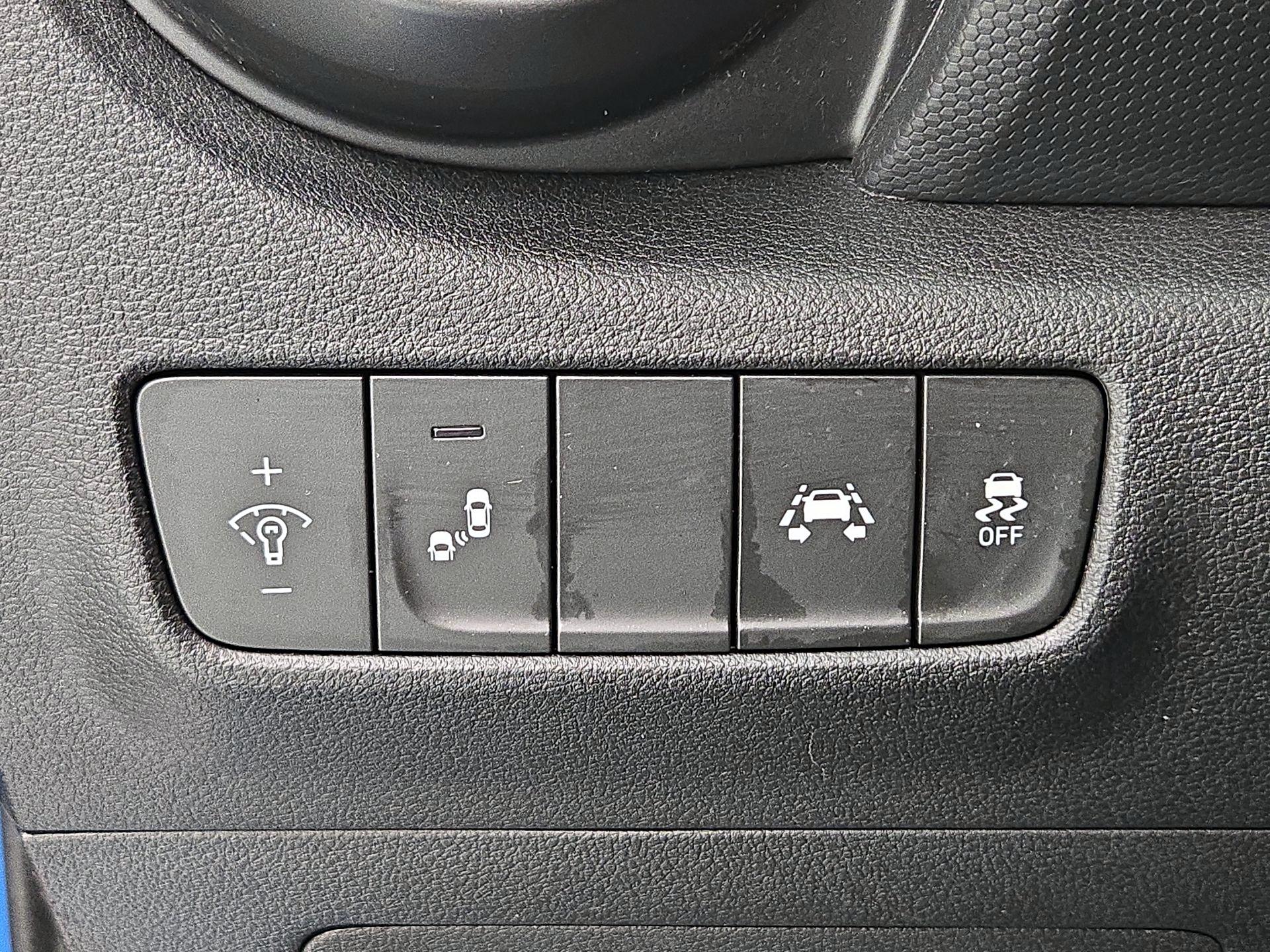 Thumbnail: 2020 Hyundai Kona - 13