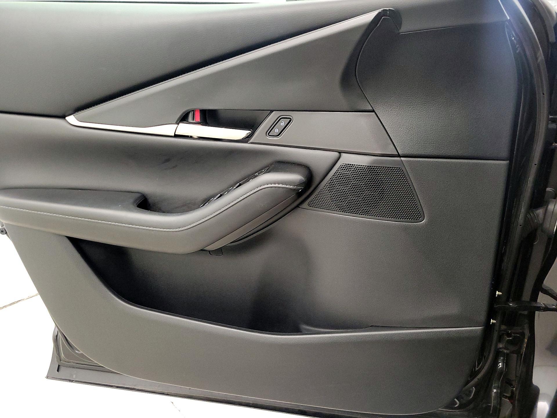 Thumbnail: 2022 Mazda CX-30 - 12