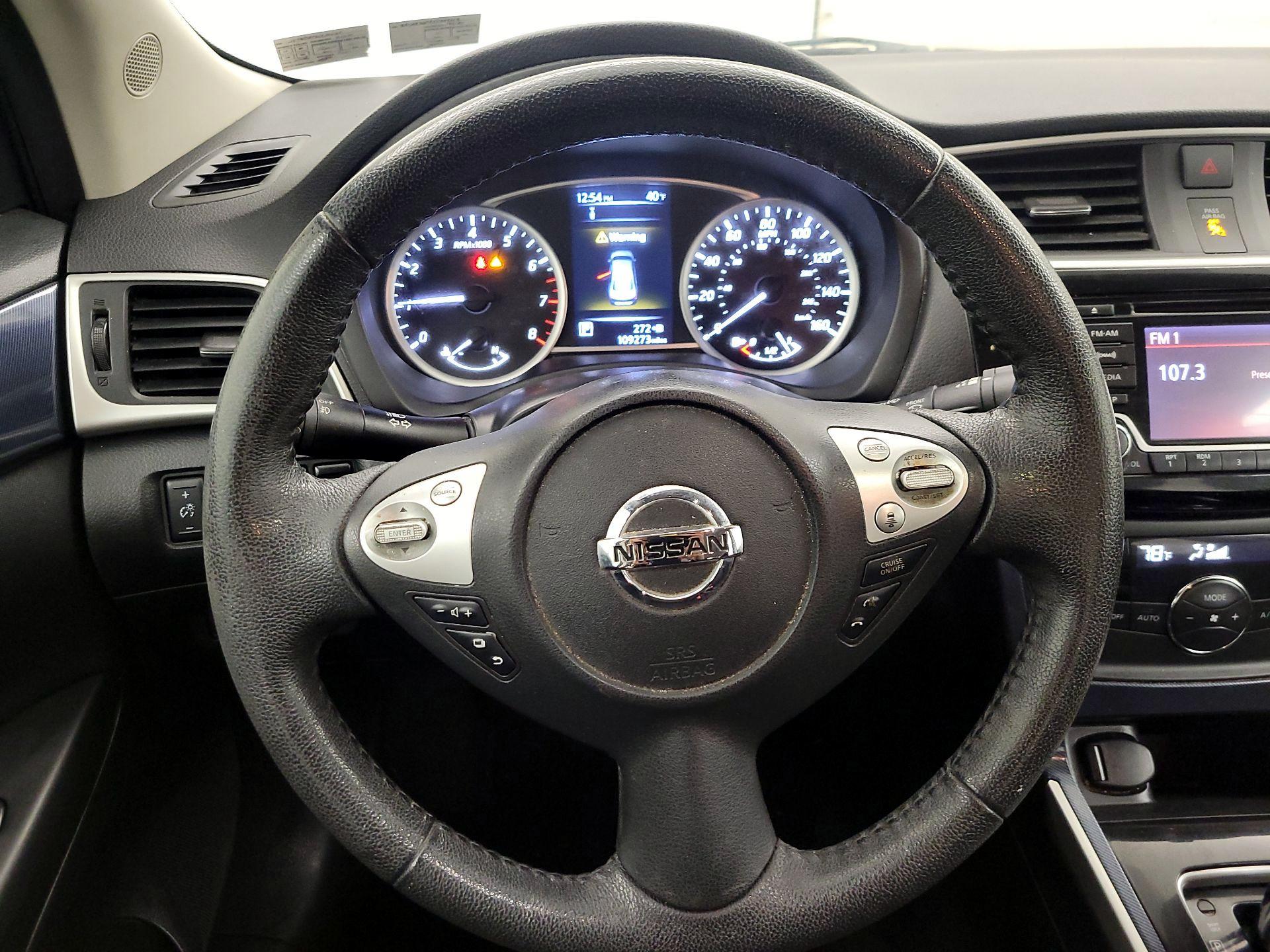 Thumbnail: 2018 Nissan Sentra - 10