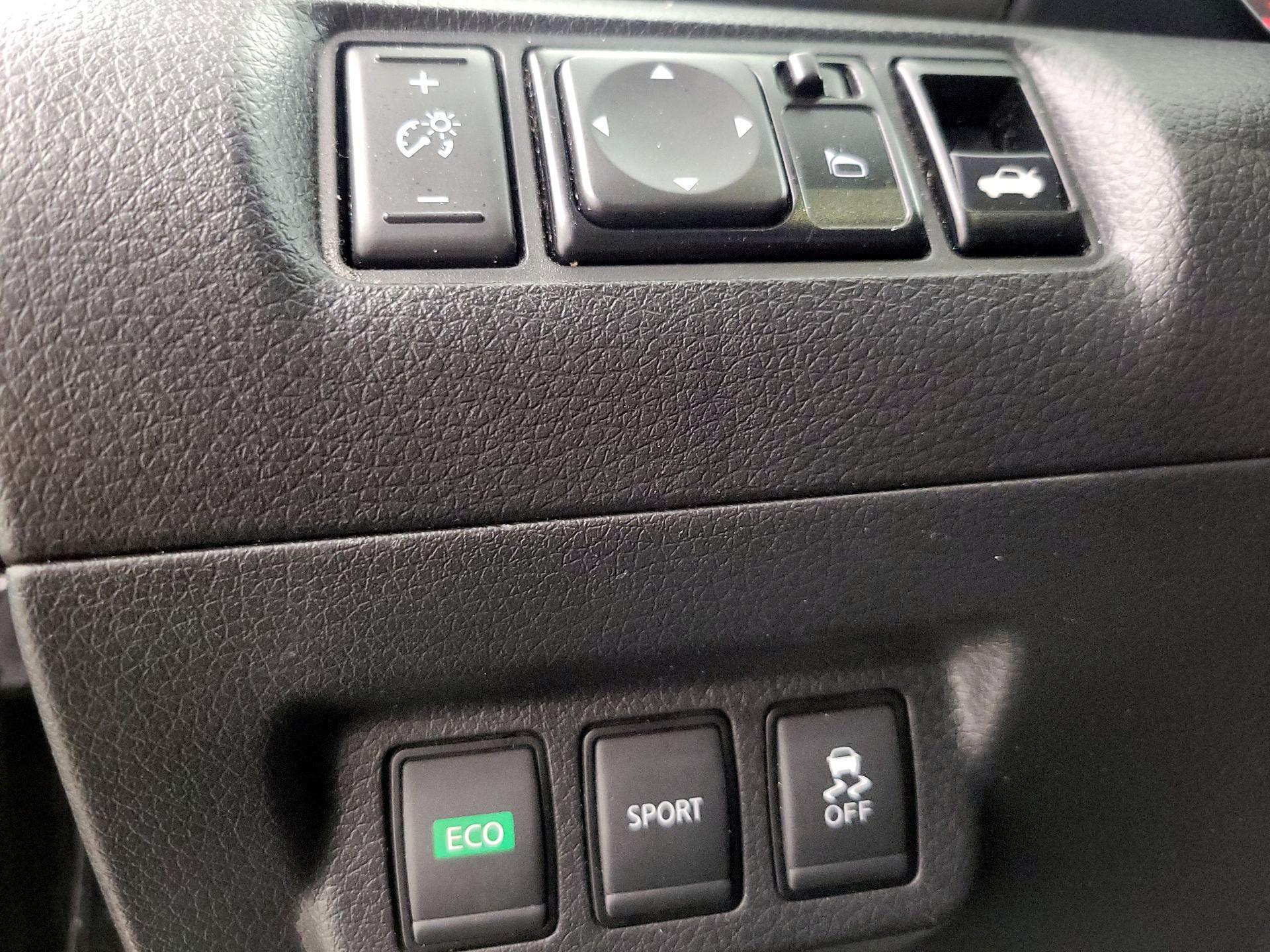 Thumbnail: 2018 Nissan Sentra - 13