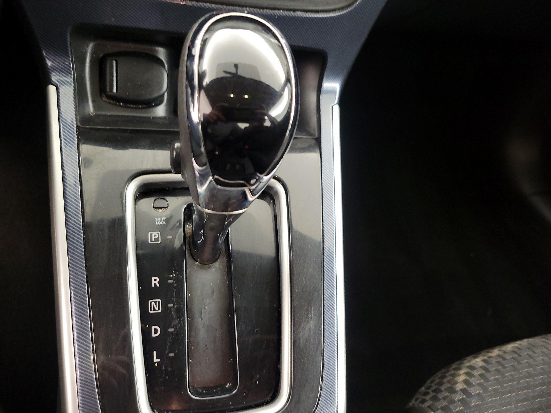 Thumbnail: 2018 Nissan Sentra - 17