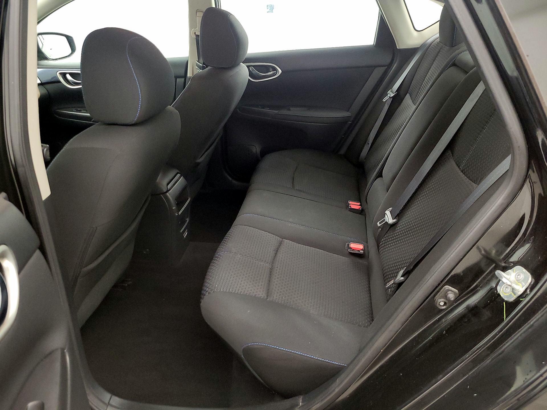 Thumbnail: 2018 Nissan Sentra - 18