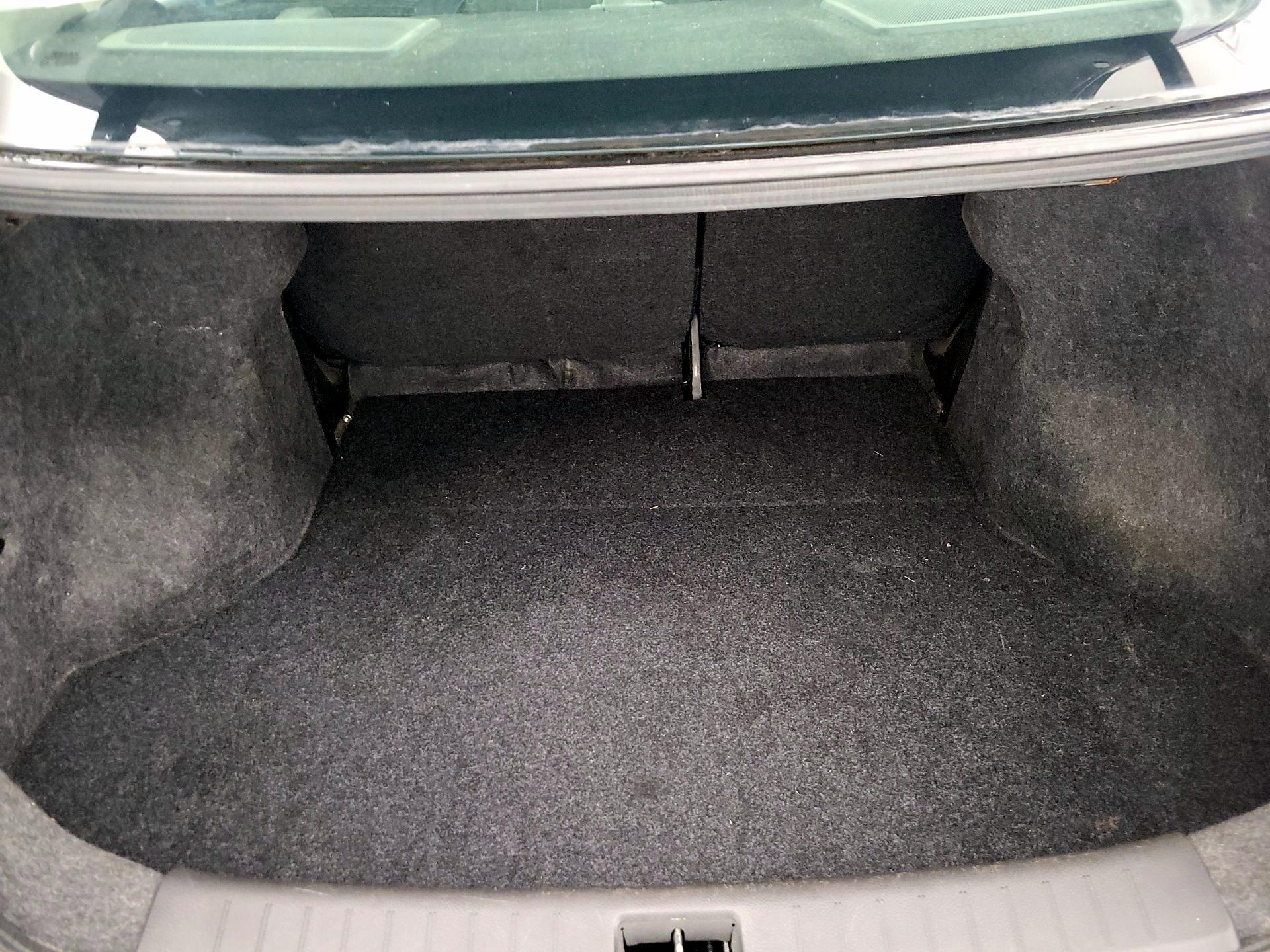 Thumbnail: 2018 Nissan Sentra - 19