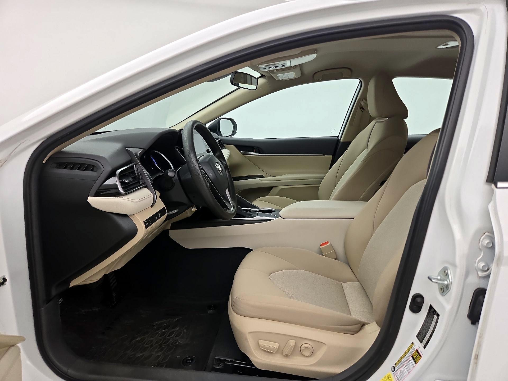 Thumbnail: 2021 Toyota Camry - 11