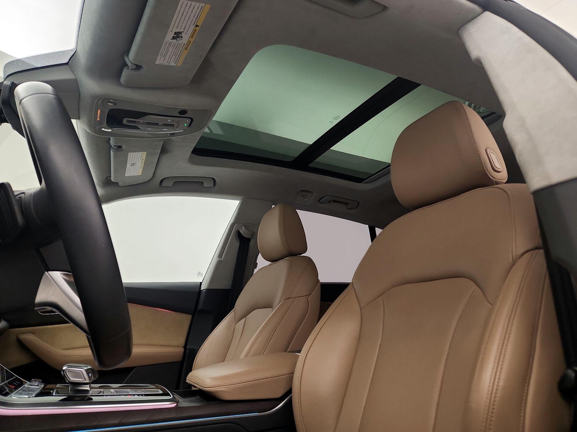 Thumbnail: 2020 Audi Q8 - 20