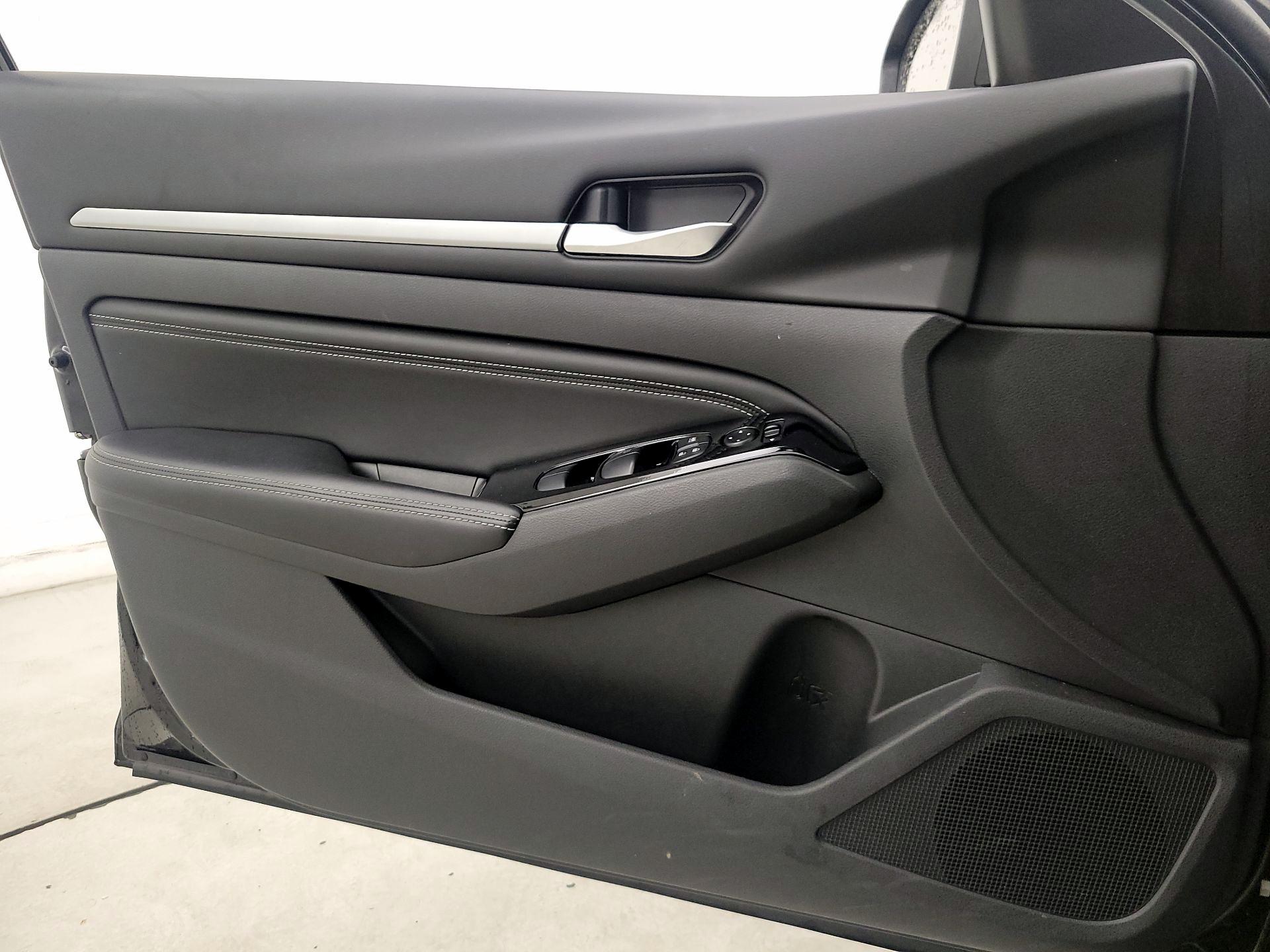 Thumbnail: 2023 Nissan Altima - 12