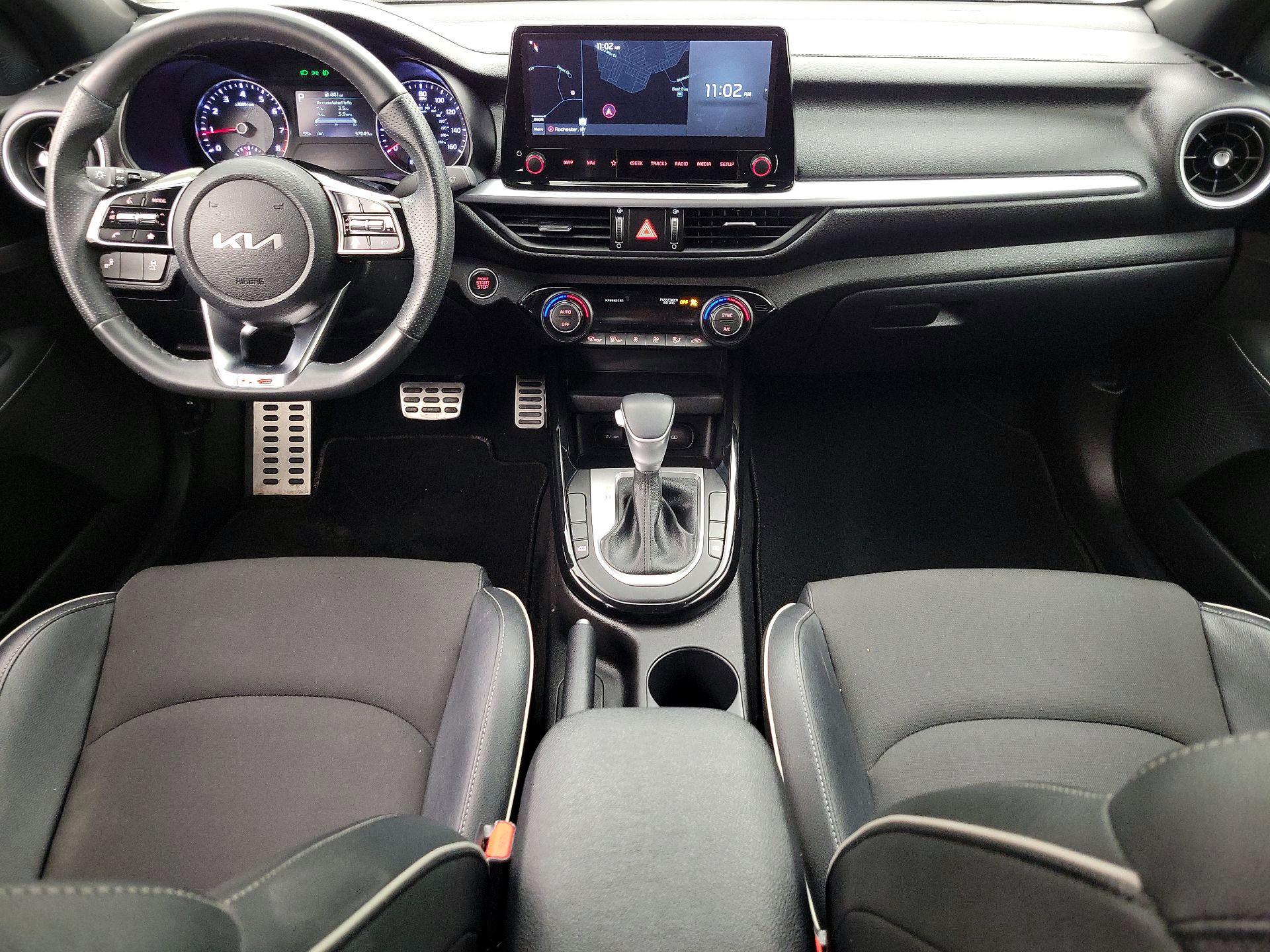 Thumbnail: 2022 Kia Forte - 9