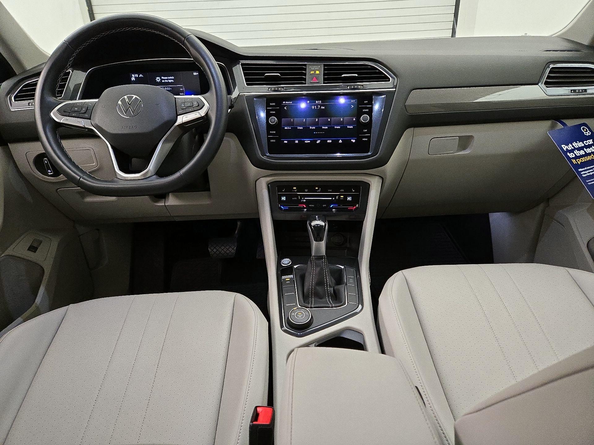 Thumbnail: 2022 Volkswagen Tiguan - 9