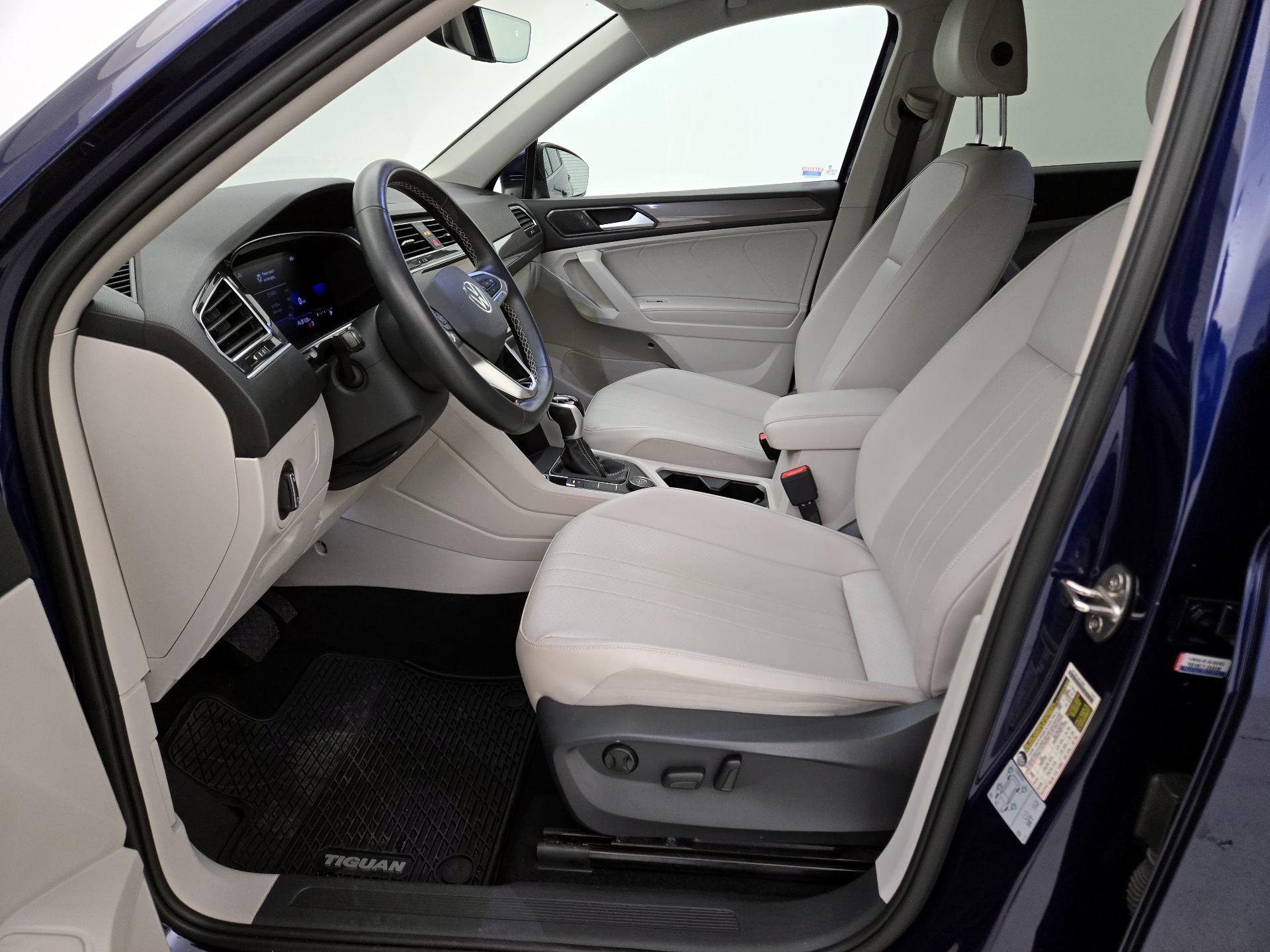 Thumbnail: 2022 Volkswagen Tiguan - 11